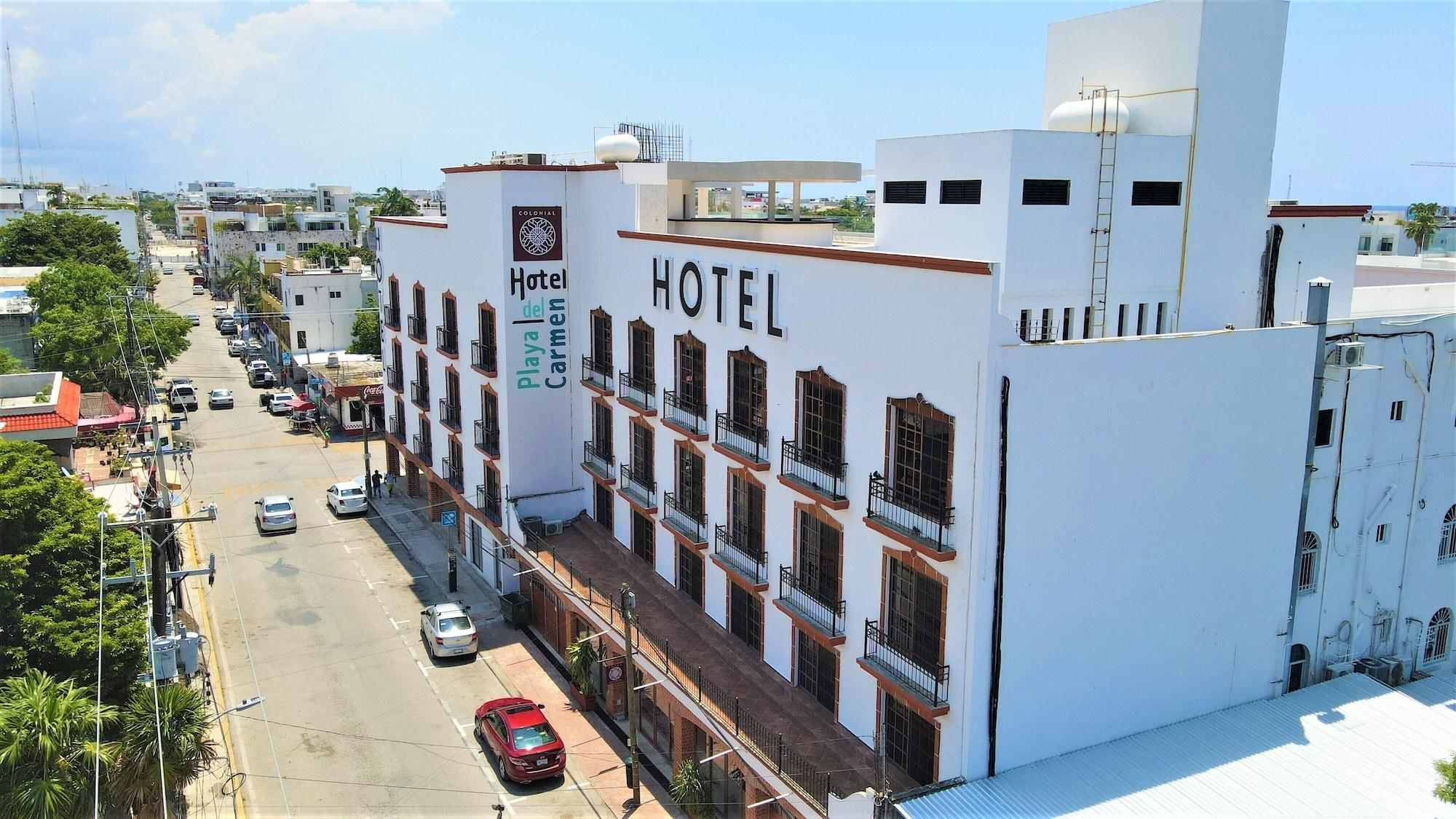 Vista Exterior Hotel Colonial Playa del Carmen