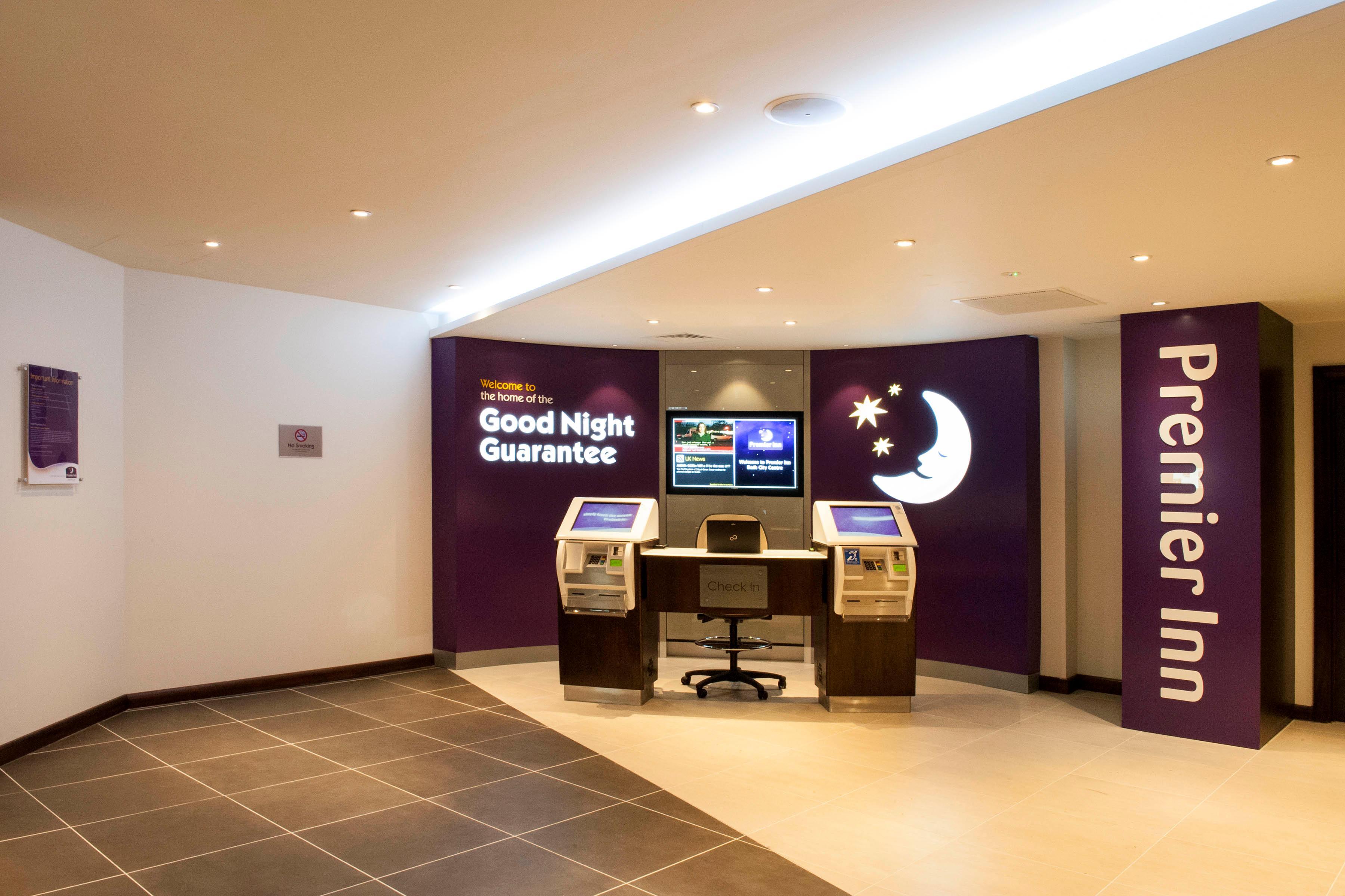 Vista Lobby Premier Inn Bath City Centre