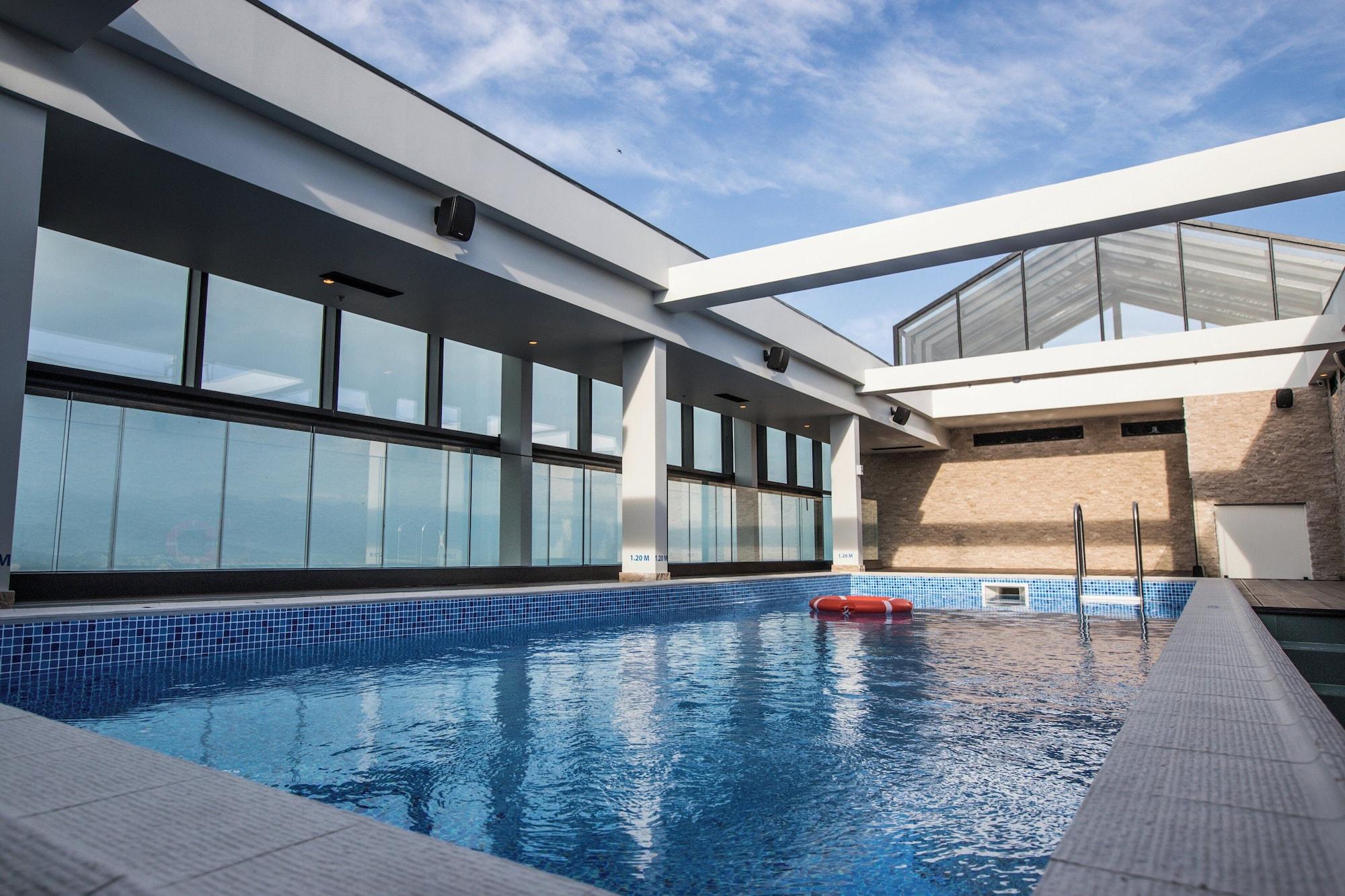Vista Piscina Holiday Inn Telavi by IHG