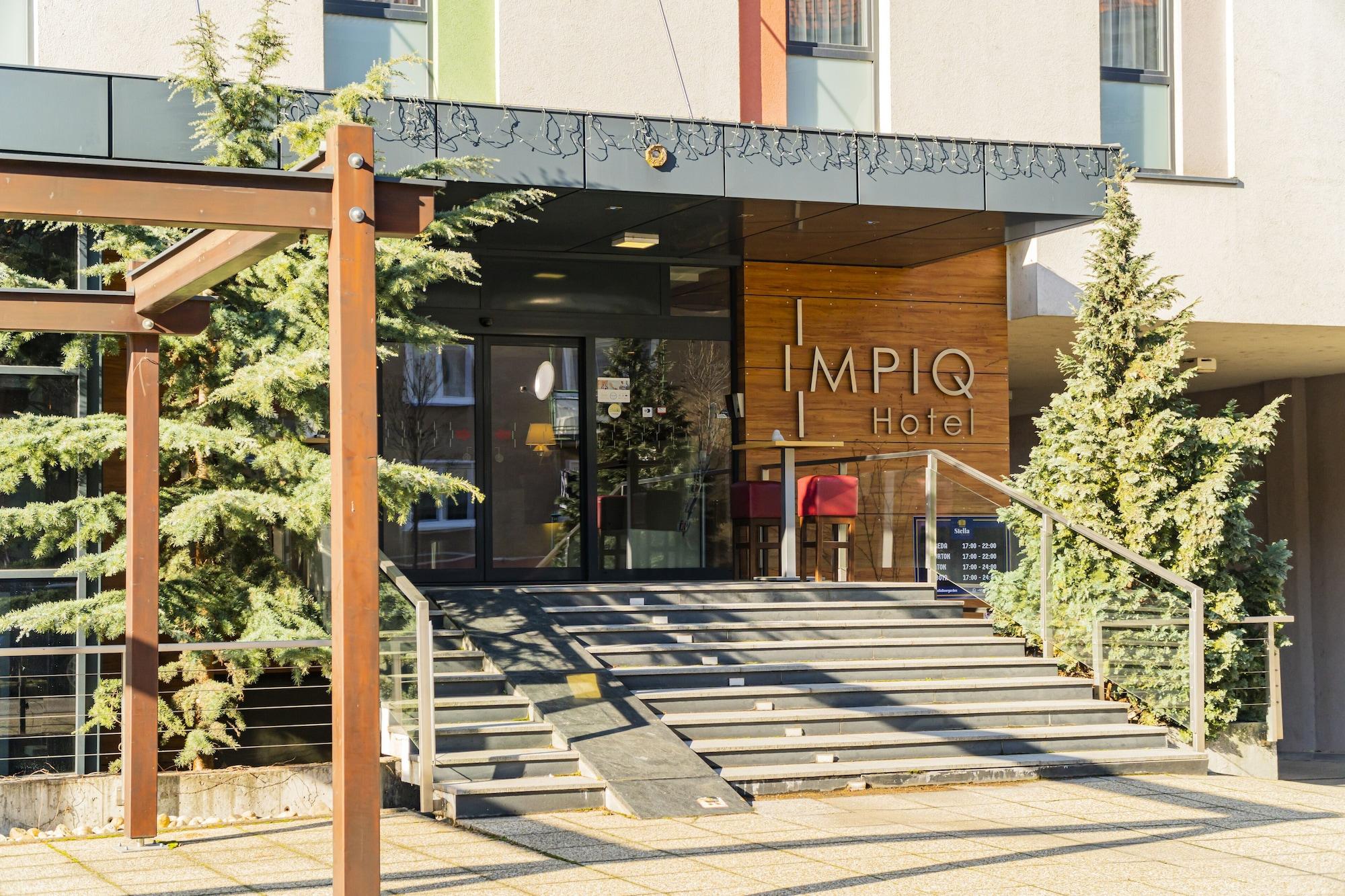 Varios Impiq Hotel