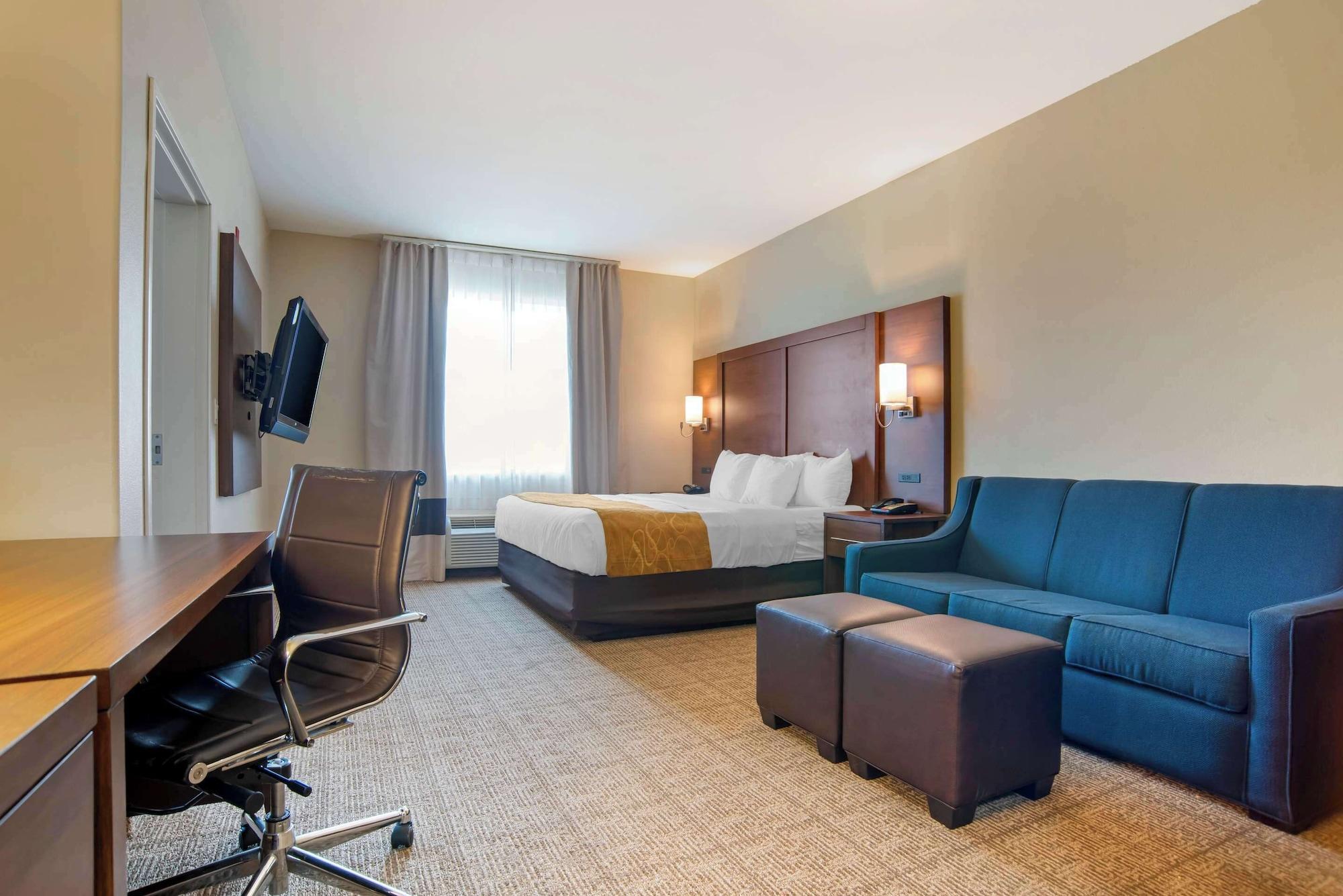Habitación Comfort Suites Alexandria