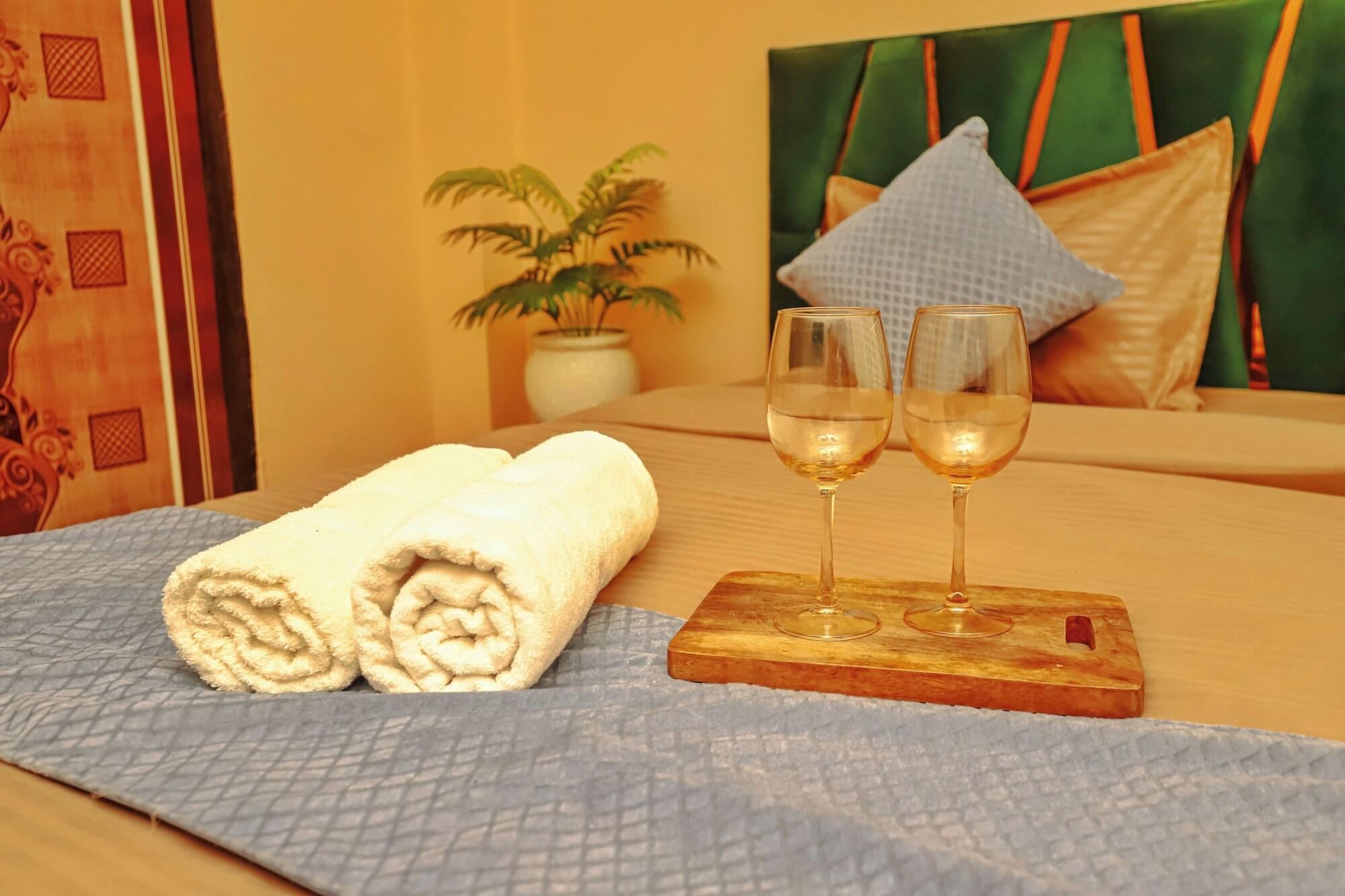 Vista Exterior Roomshala 061 NK Residency