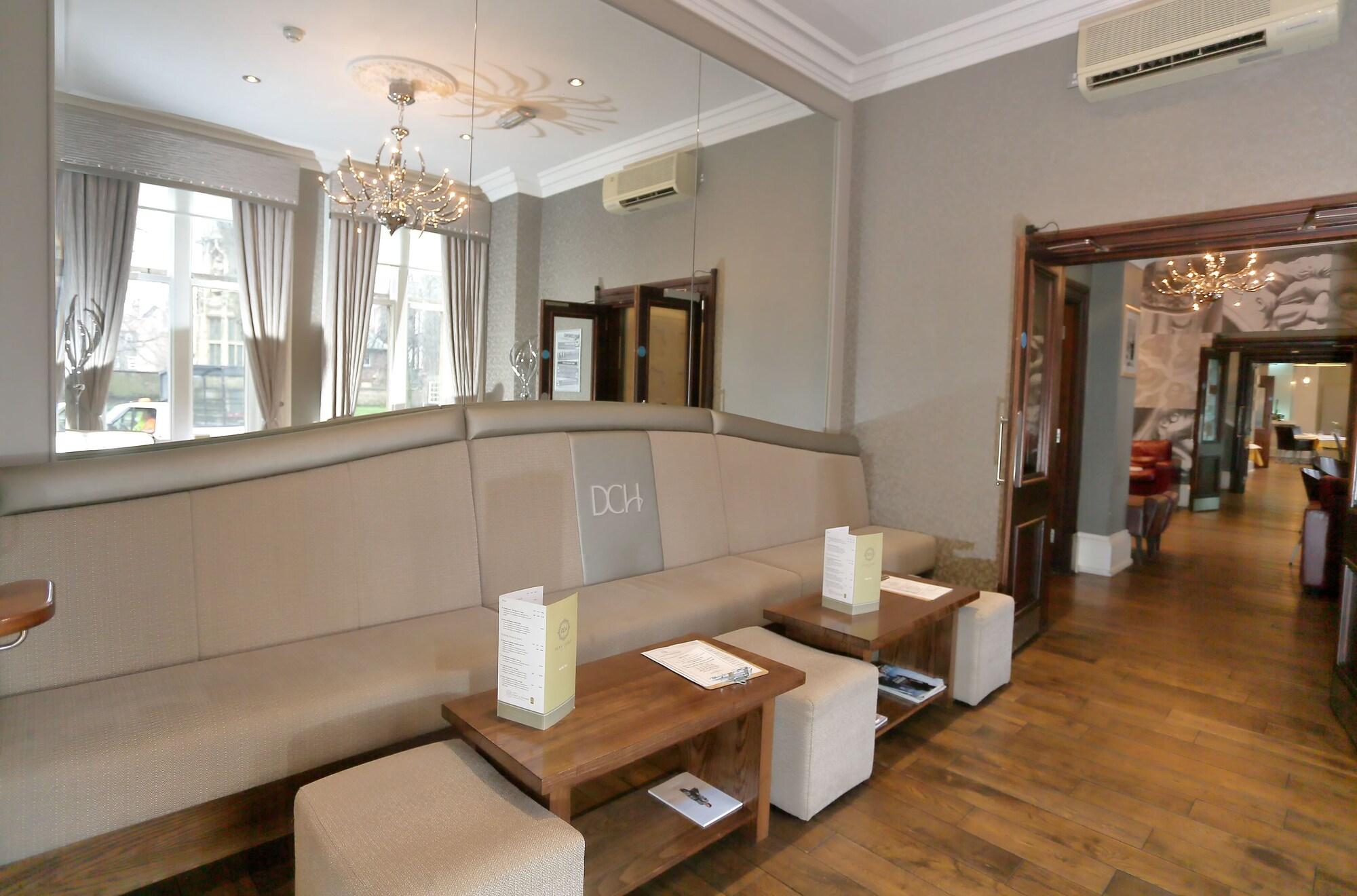 Vista Lobby Dean Court Hotel