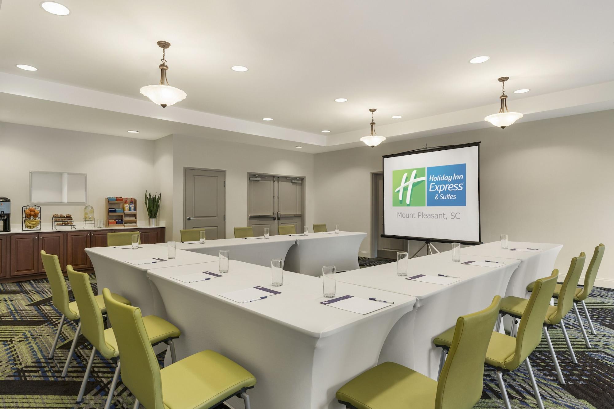 Sala de Reuniones Holiday Inn Express & Suites Mt. Pleasant by IHG