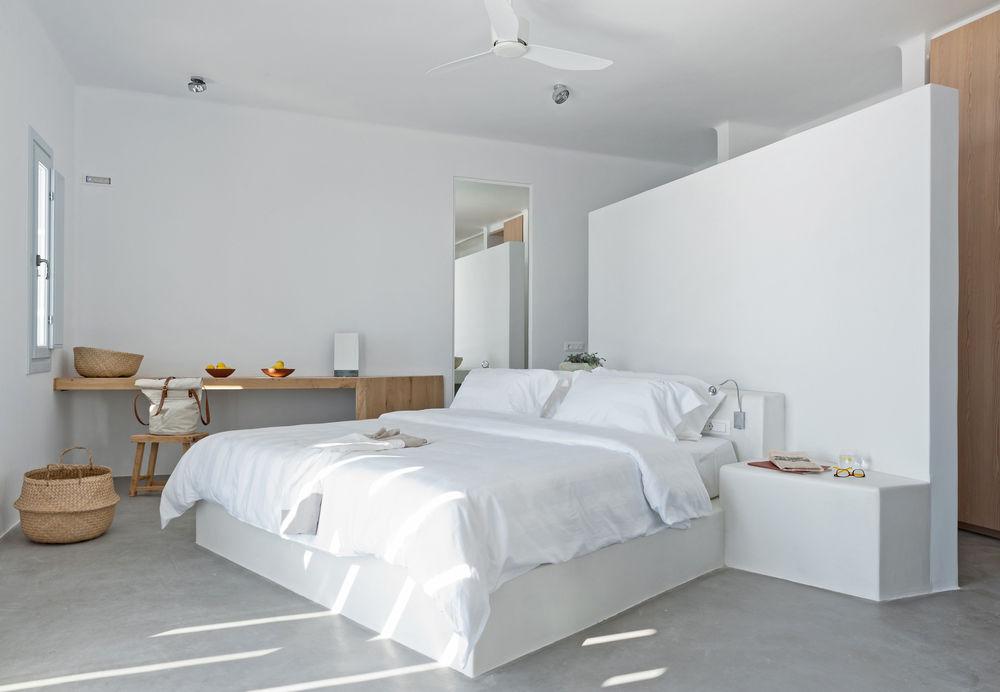 Quarto Santorini Heights Suites