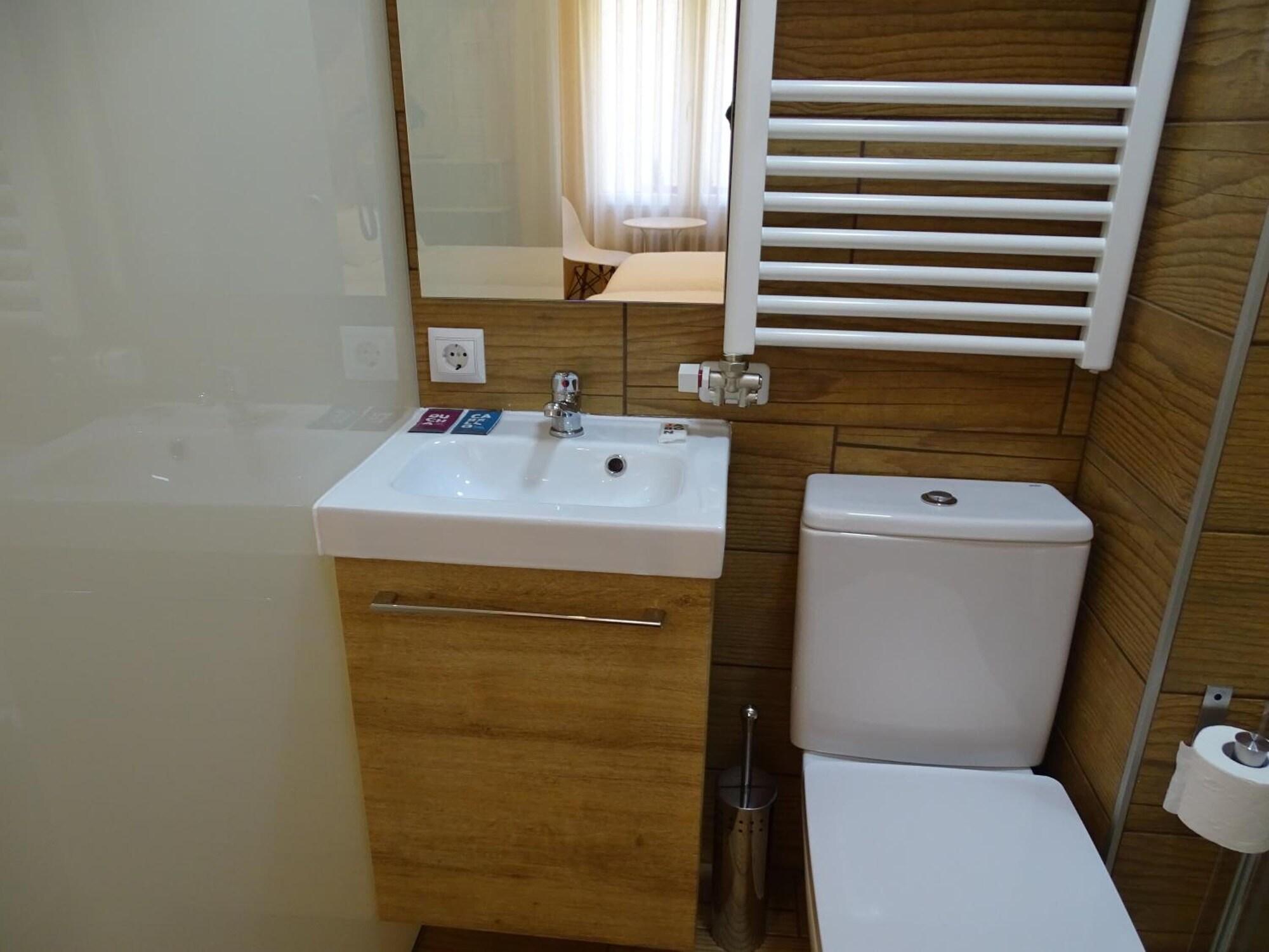 Equipamiento de Habitación Urban Burgos