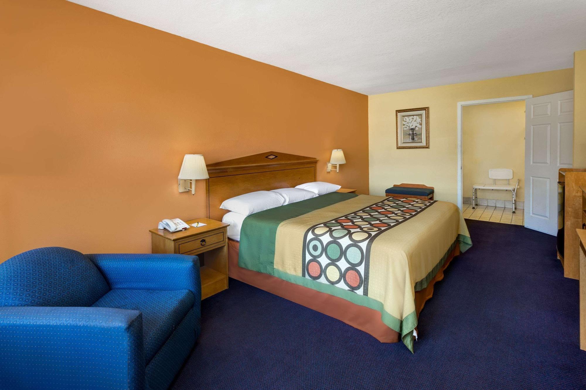 Varios Super 8 by Wyndham Breaux Bridge