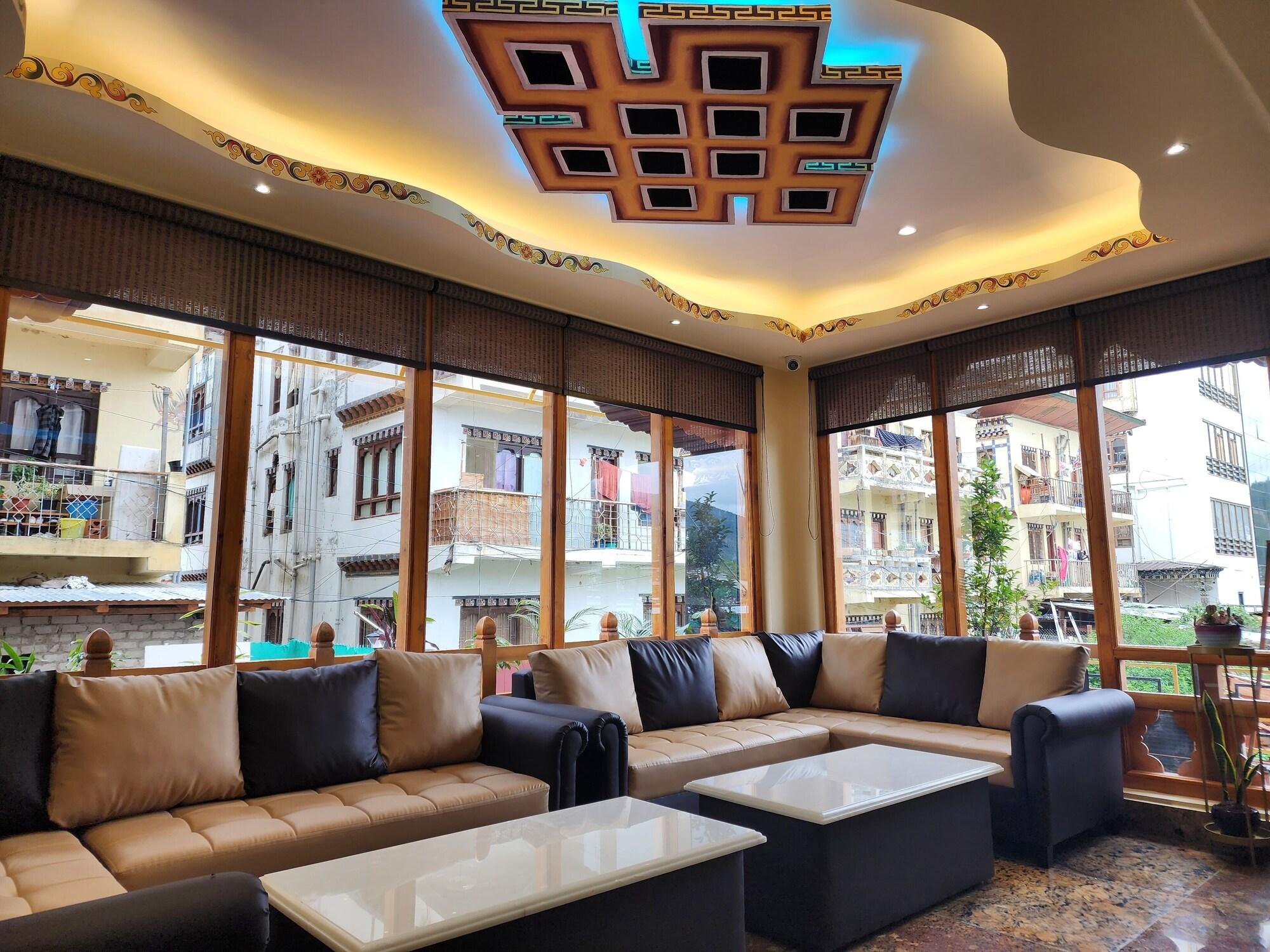 Vista Lobby Green Valley Boutique