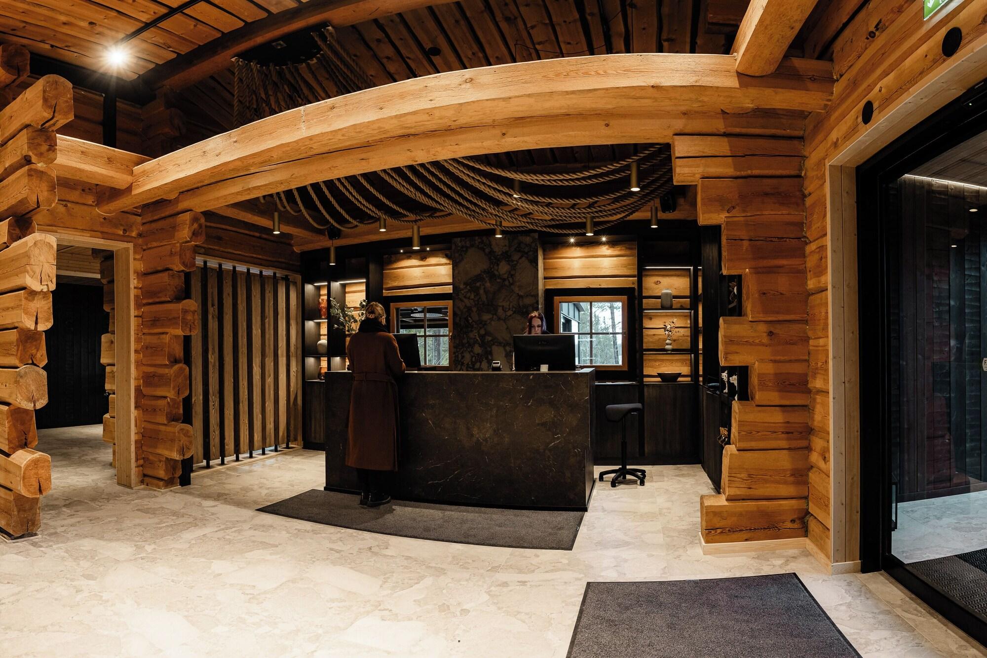 Vista Lobby Vaattunki Wilderness Resort