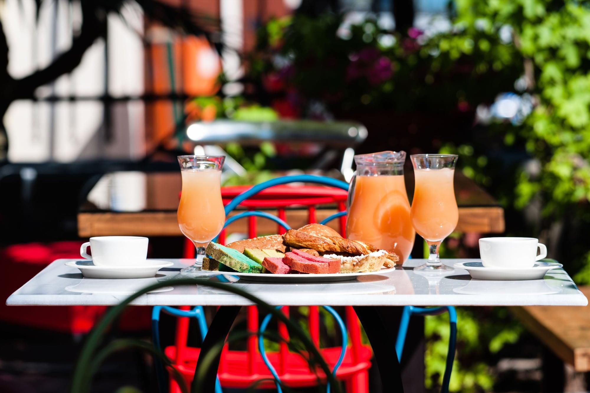 Bar/Salón A for Art Design Hotel