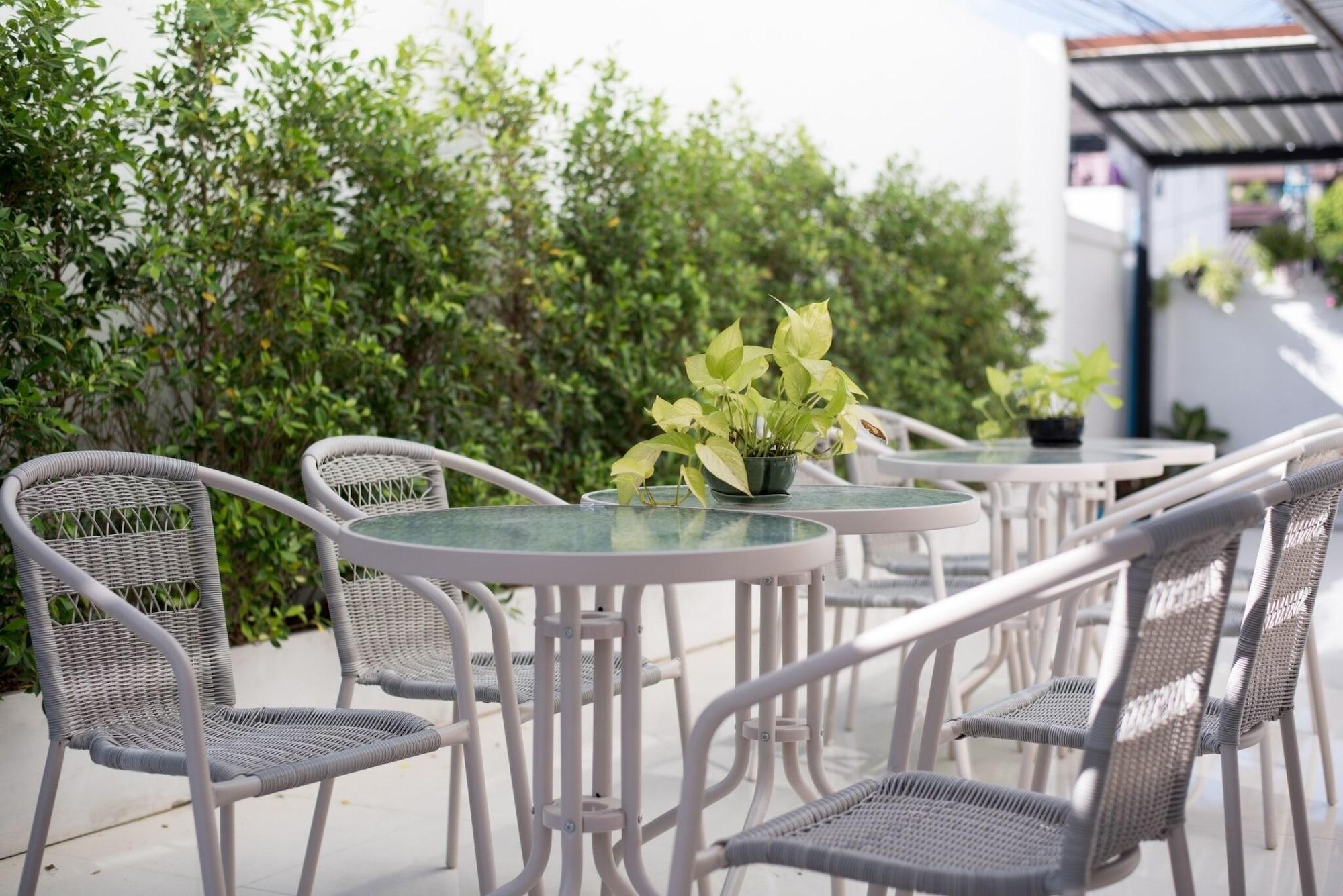 Vista Lobby Malizon Hotel & Residences