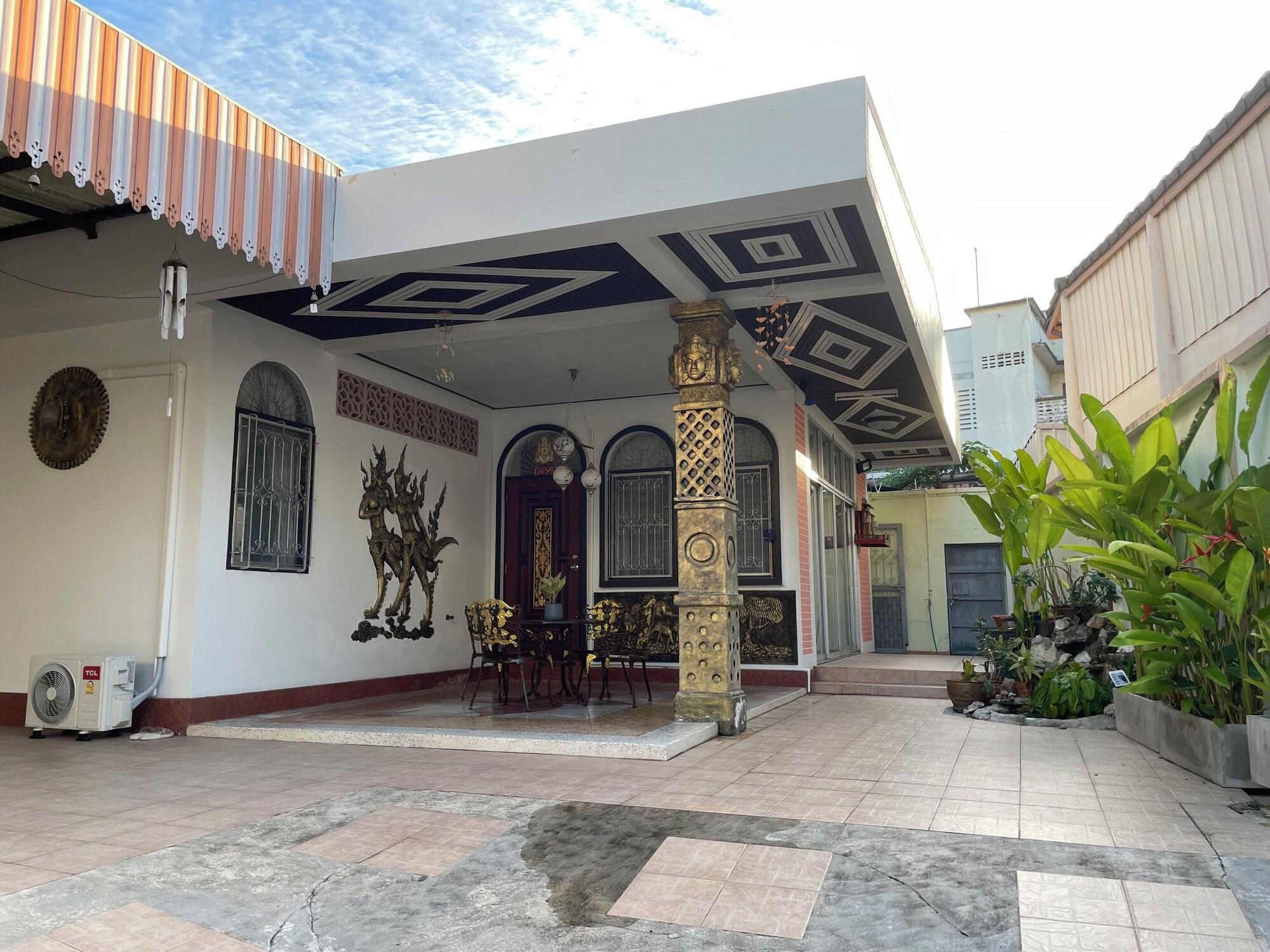 Varios Lotus House Phuket