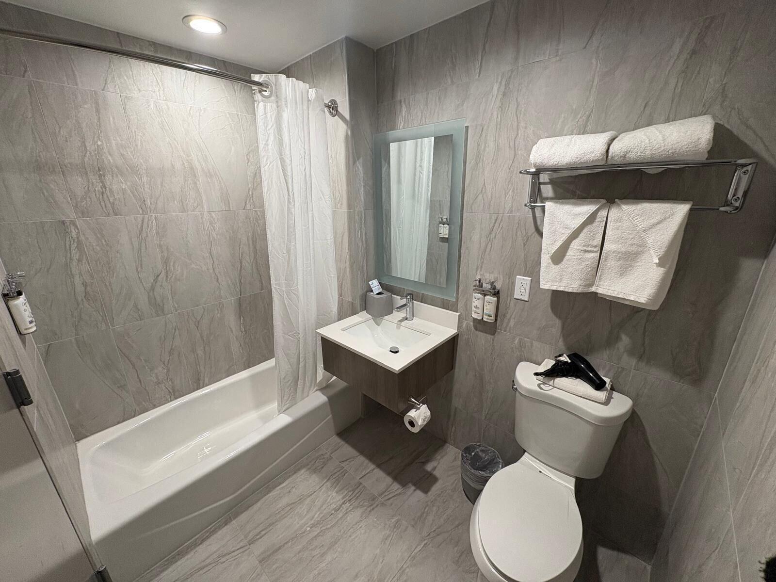 Equipamiento de Habitación Holiday Inn Express & Suites Bronx - Zoo Area by IHG
