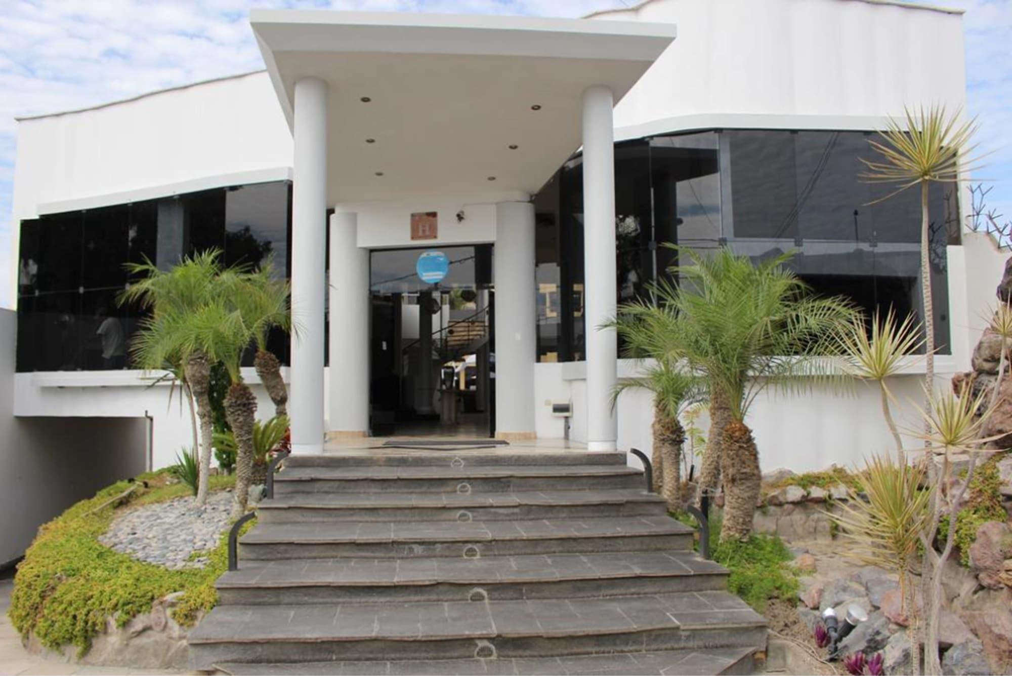 Vista Exterior Embassy Beach Hotel