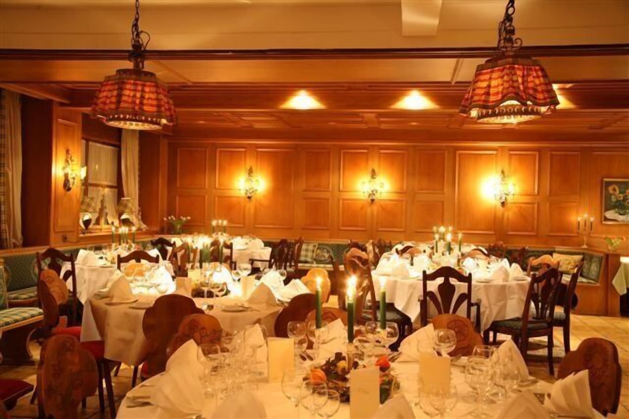 Salón de Baile Hotel Sonne