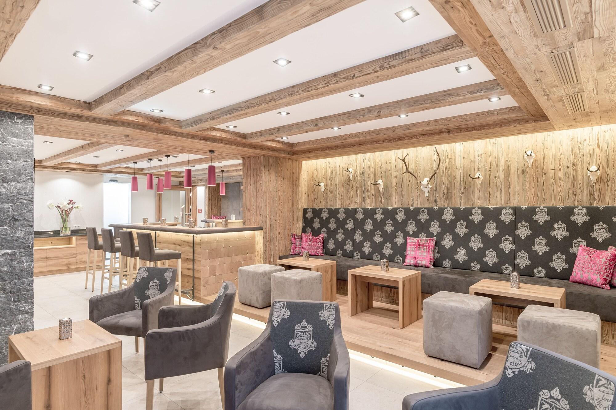 Bar/Salón Hotel Mondin