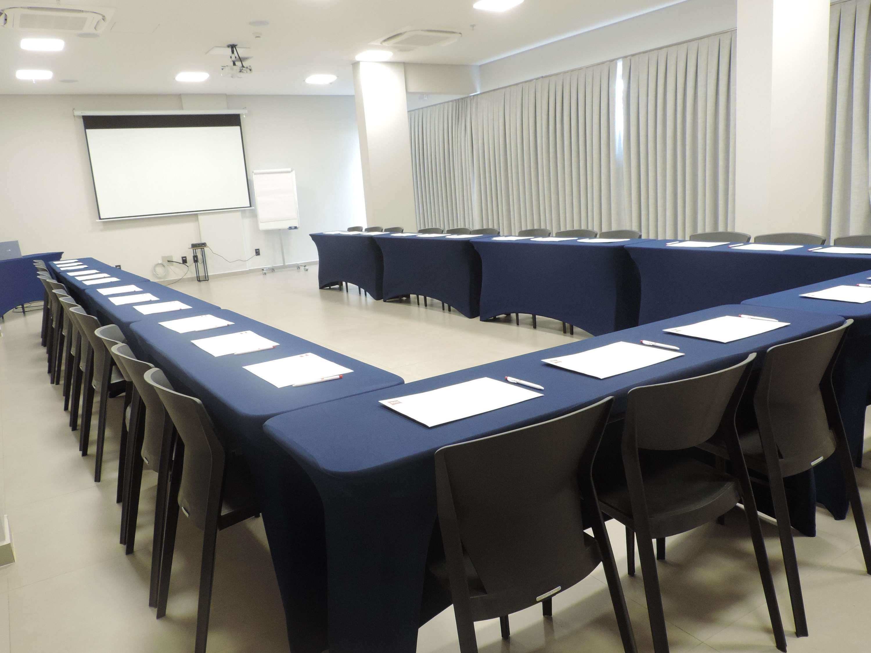 Sala de Reuniones Ibis Guarapuava