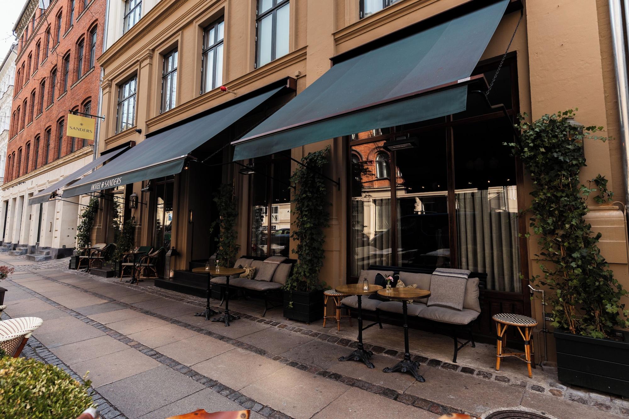 Vista Exterior Hotel Sanders