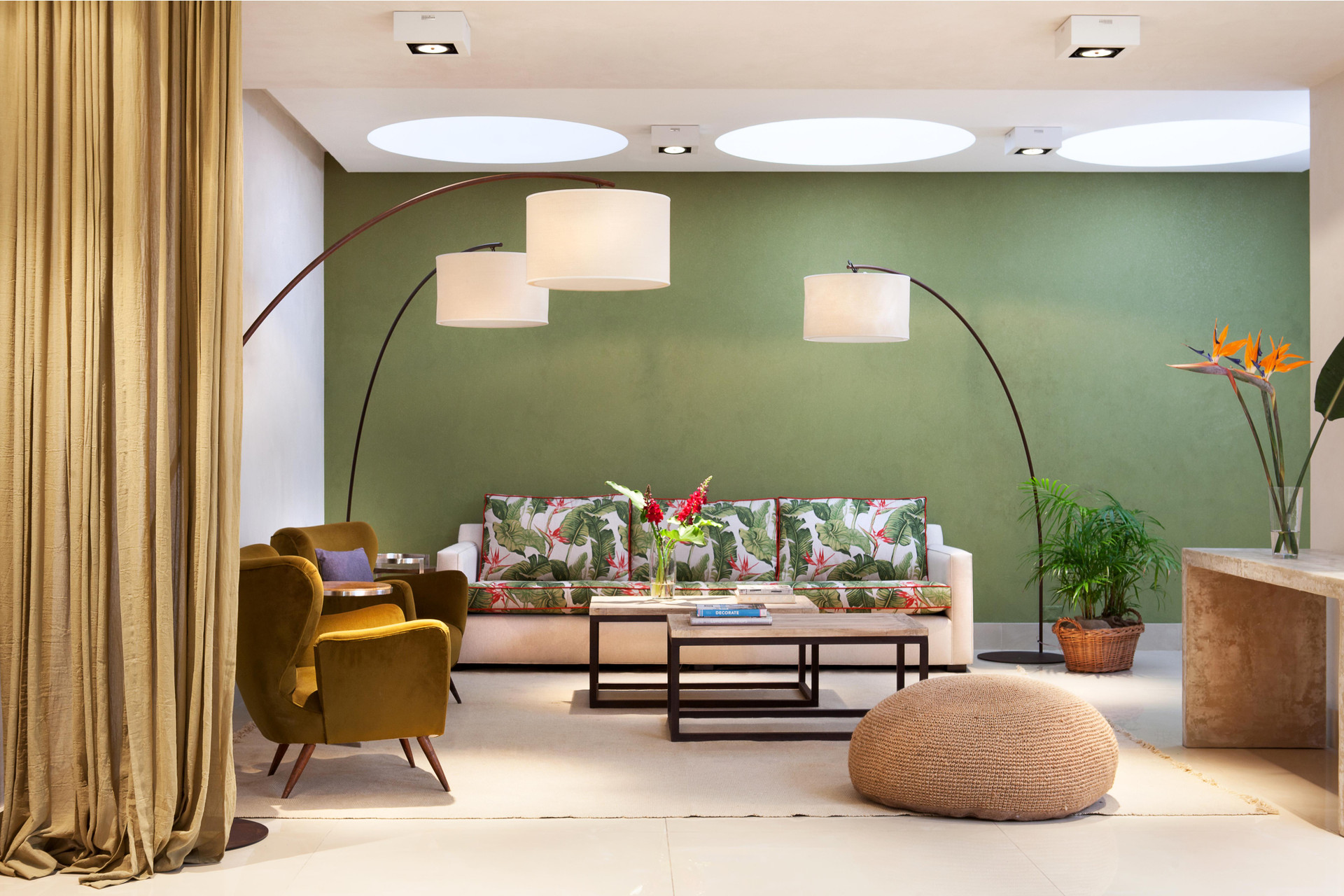 Vista Lobby Casa Bevant