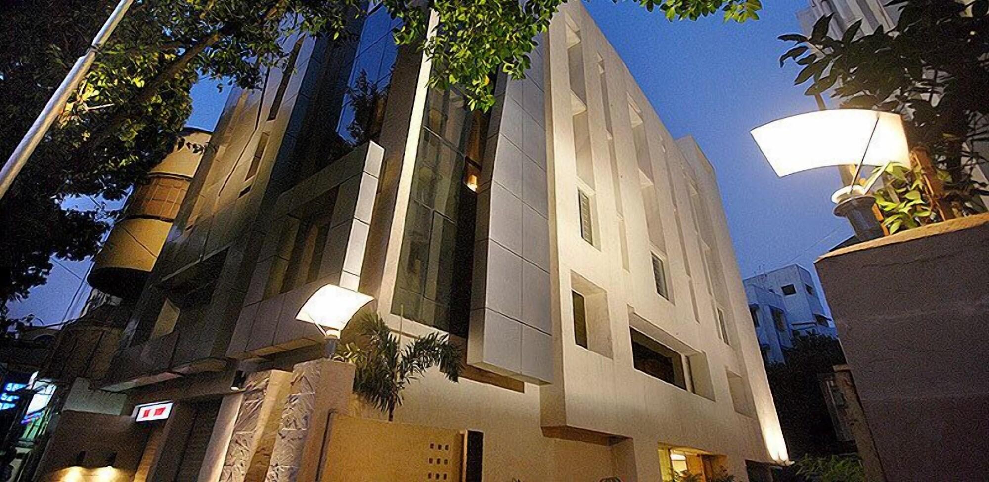 Vista Exterior Metropole