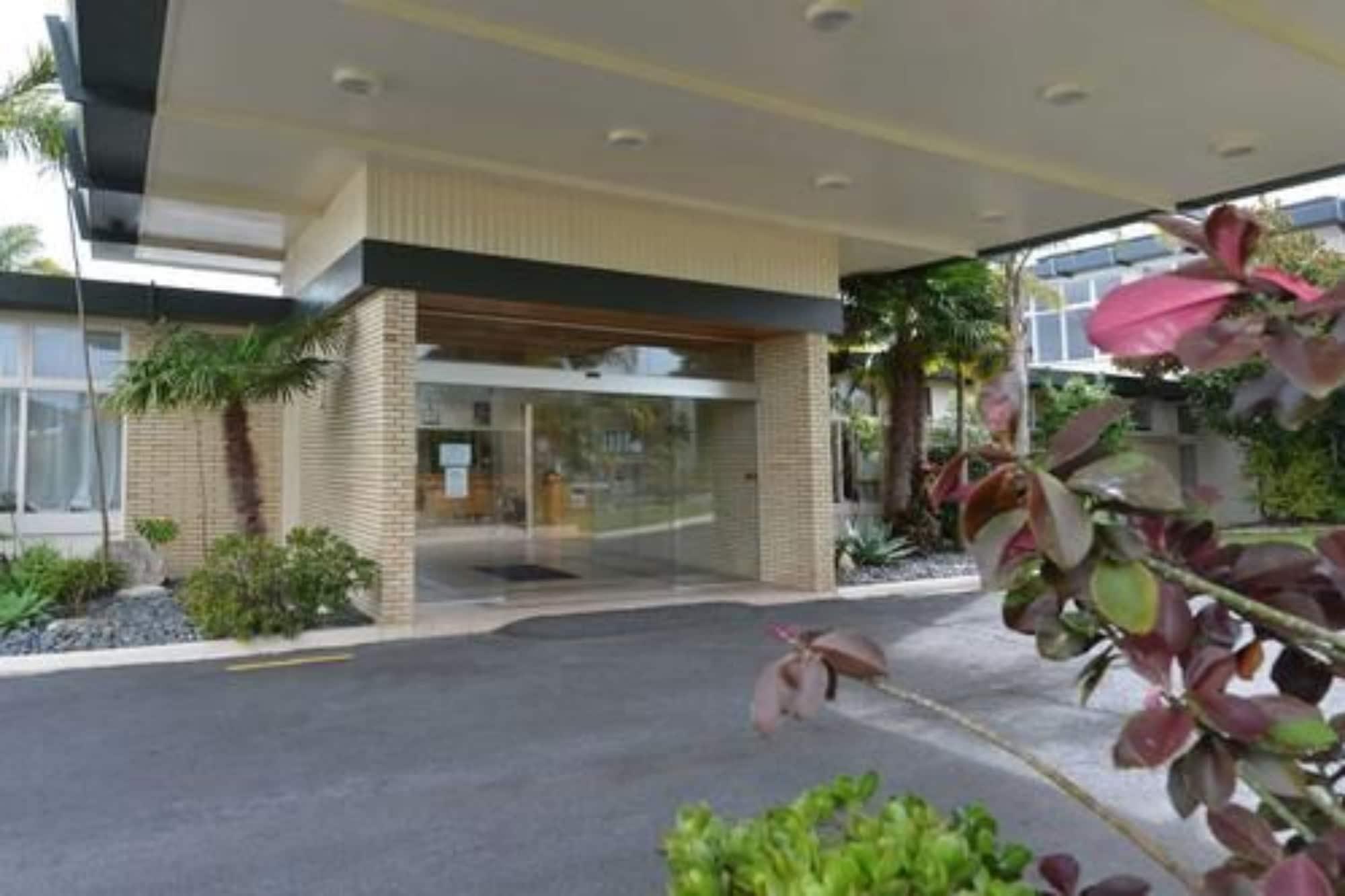 Vista Lobby Comfort Hotel Flames Whangerei