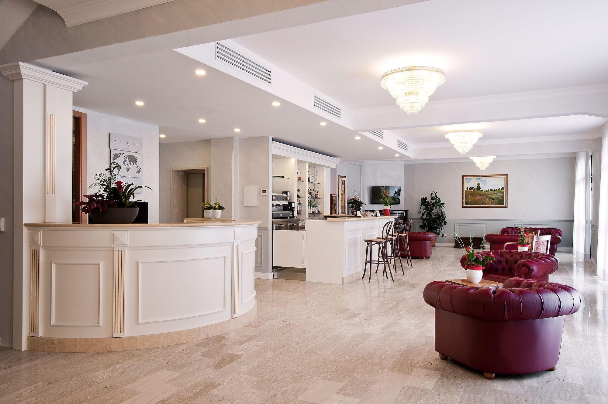 Vista Lobby Hotel Des Bains