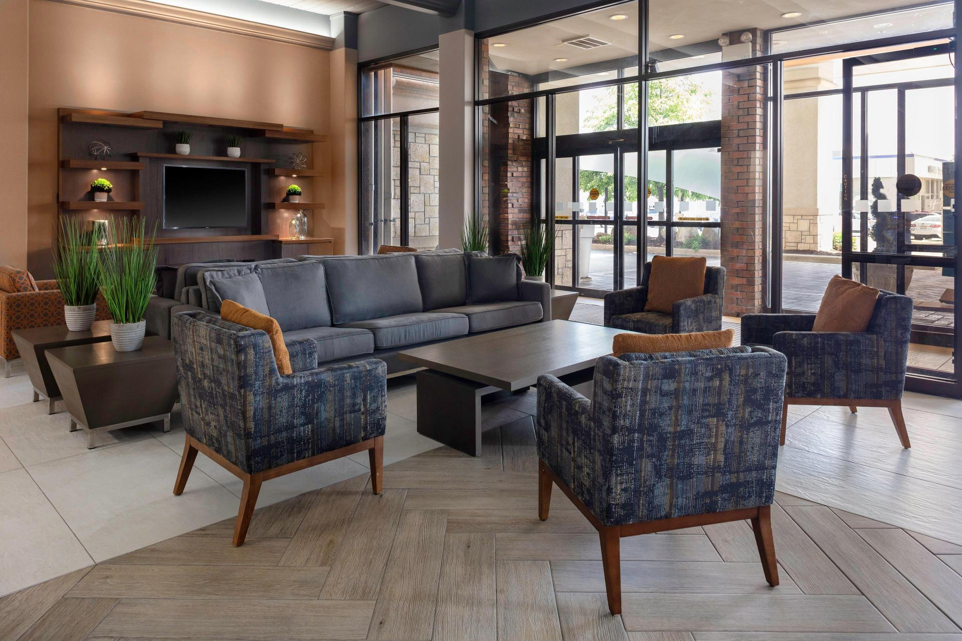 Vista Lobby Holiday Inn Chicago SW-Countryside ConfCtr by IHG