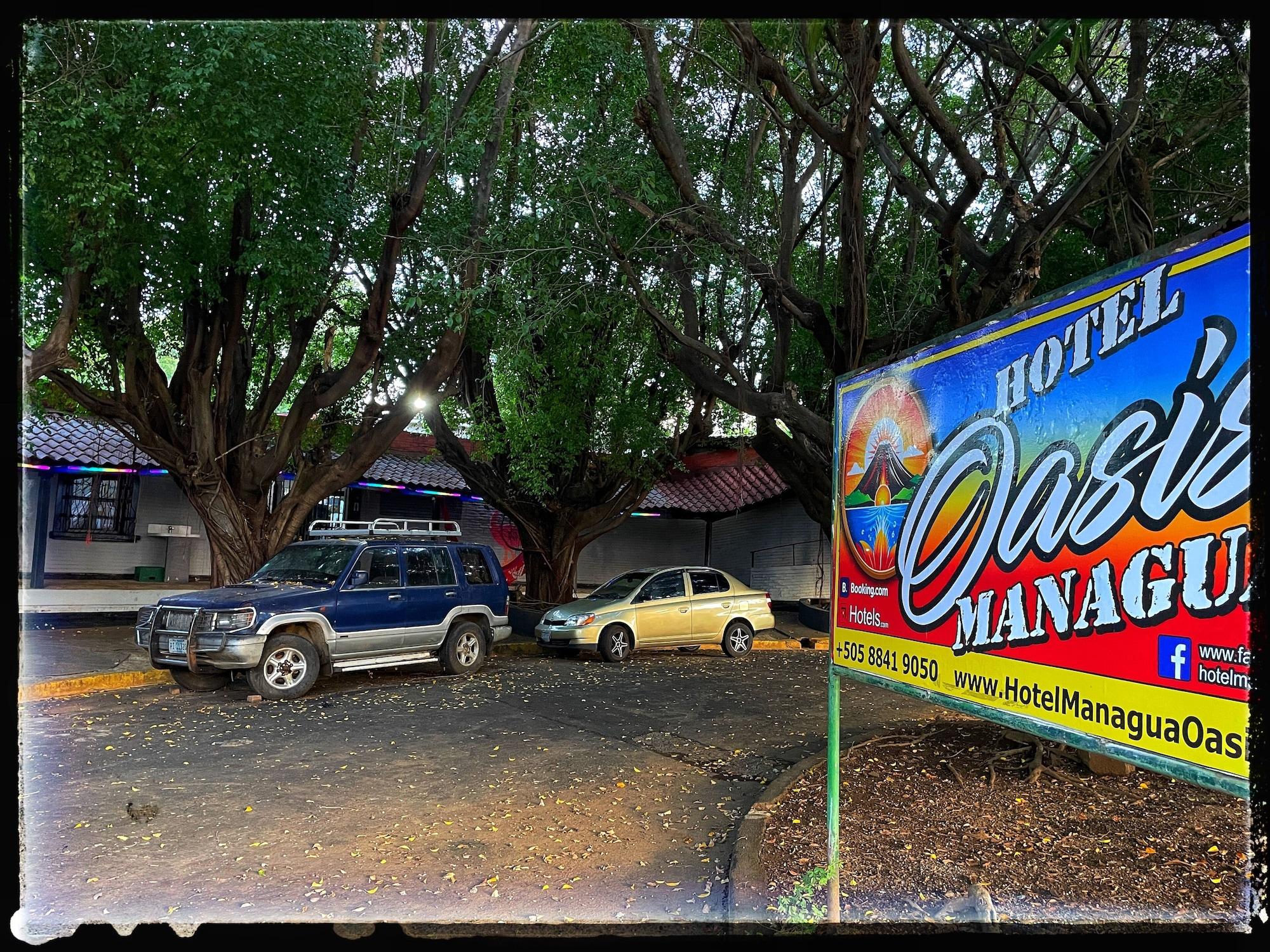 Vista Exterior Oasis Hostel