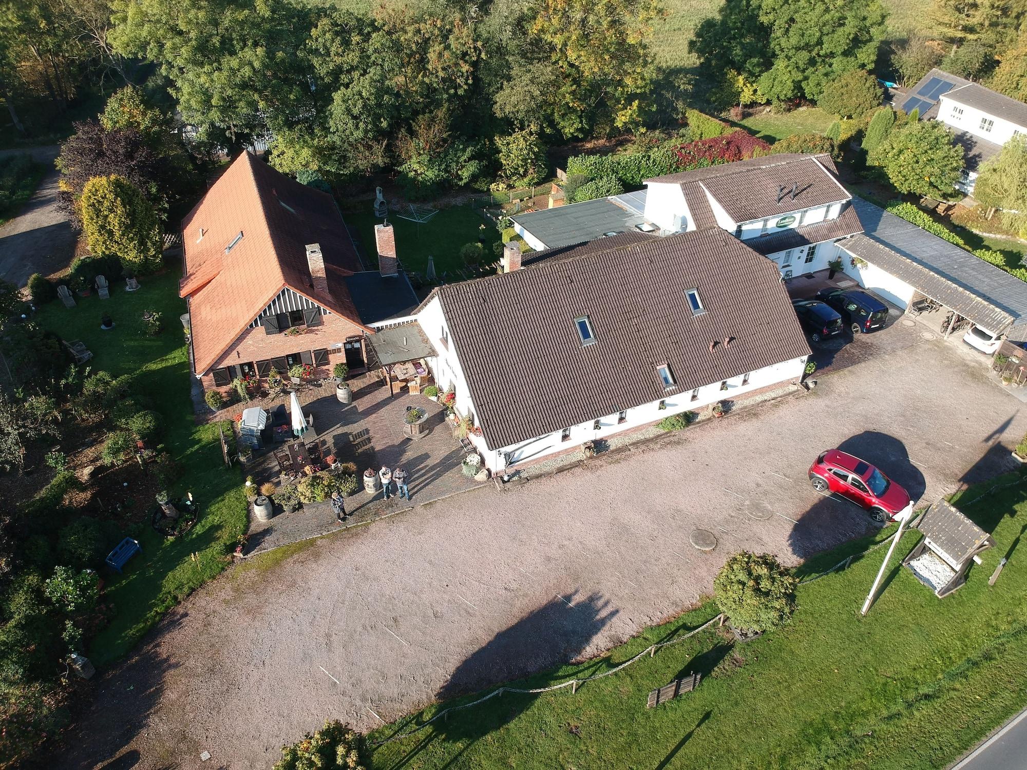 Varios Zum alten Krug