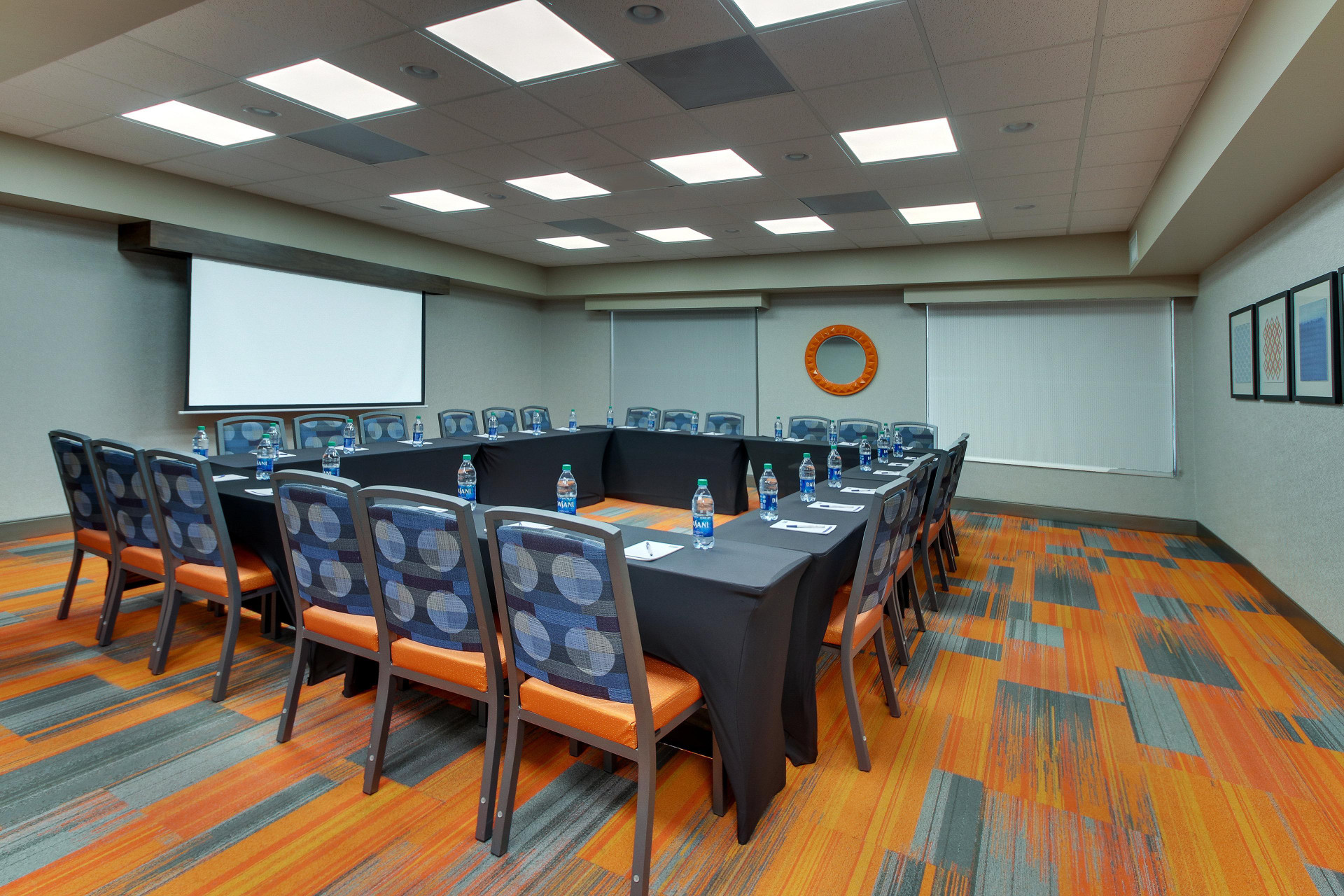Sala de Reuniones Holiday Inn Express & Suites Atlanta N-Perimeter Mall Area by IHG