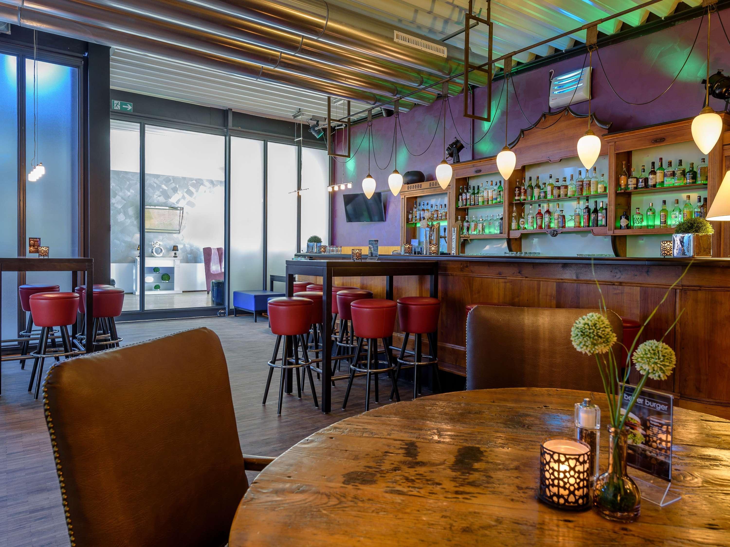 Bar/Salón ibis Styles Leipzig