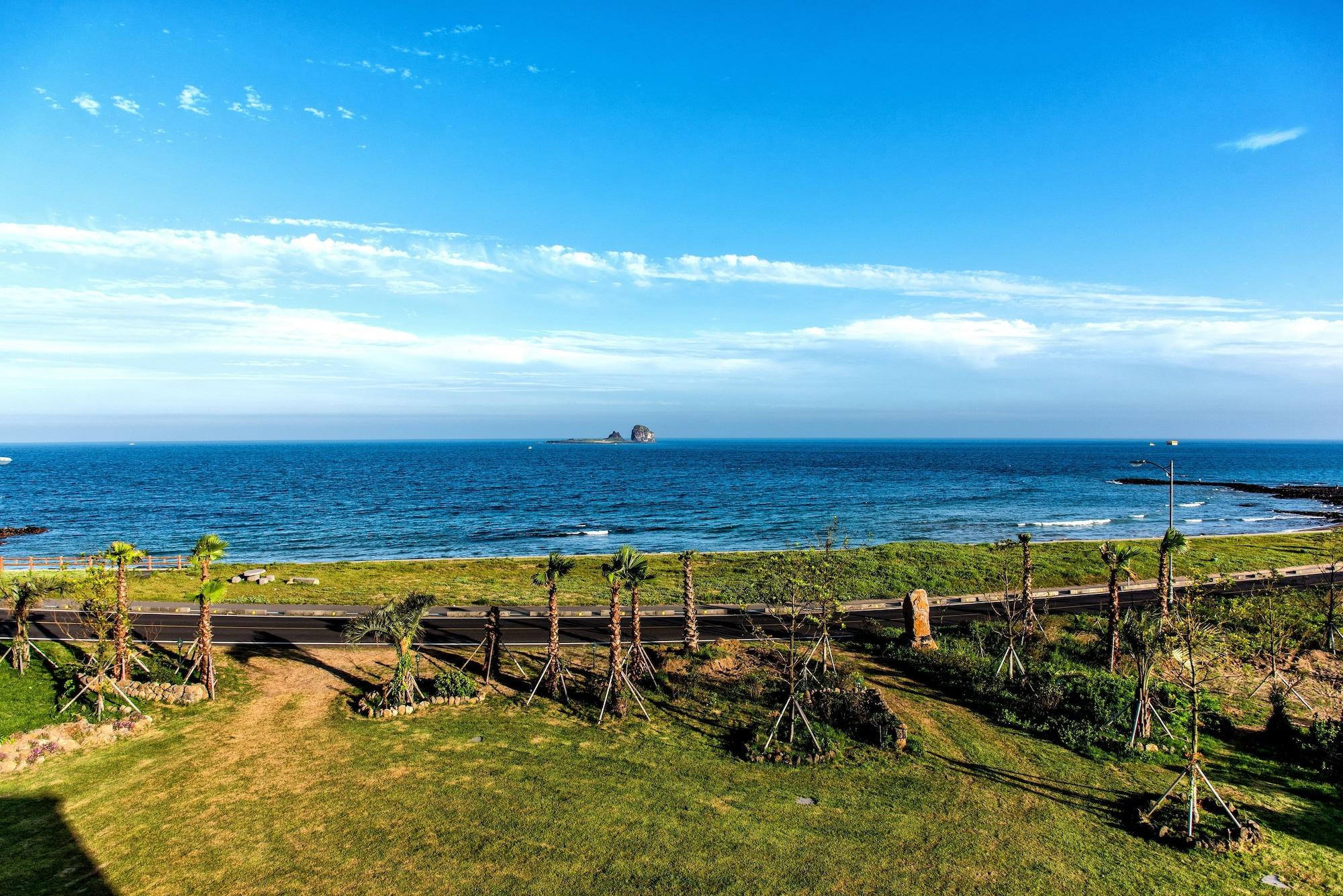 Playa Sun & Moon Resort