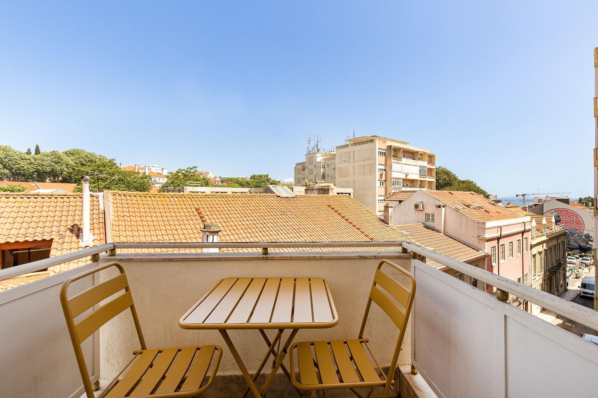 Vista Exterior DOME Alvares Cabral