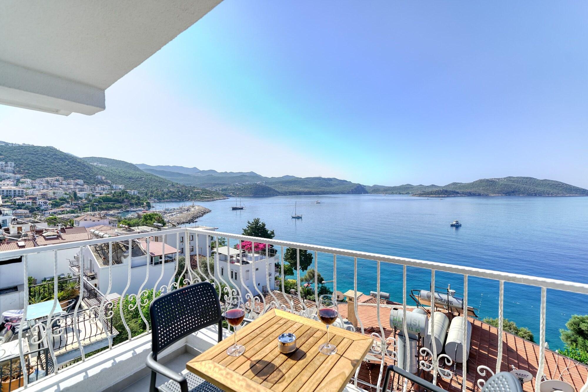 Varios BlueNook Suites