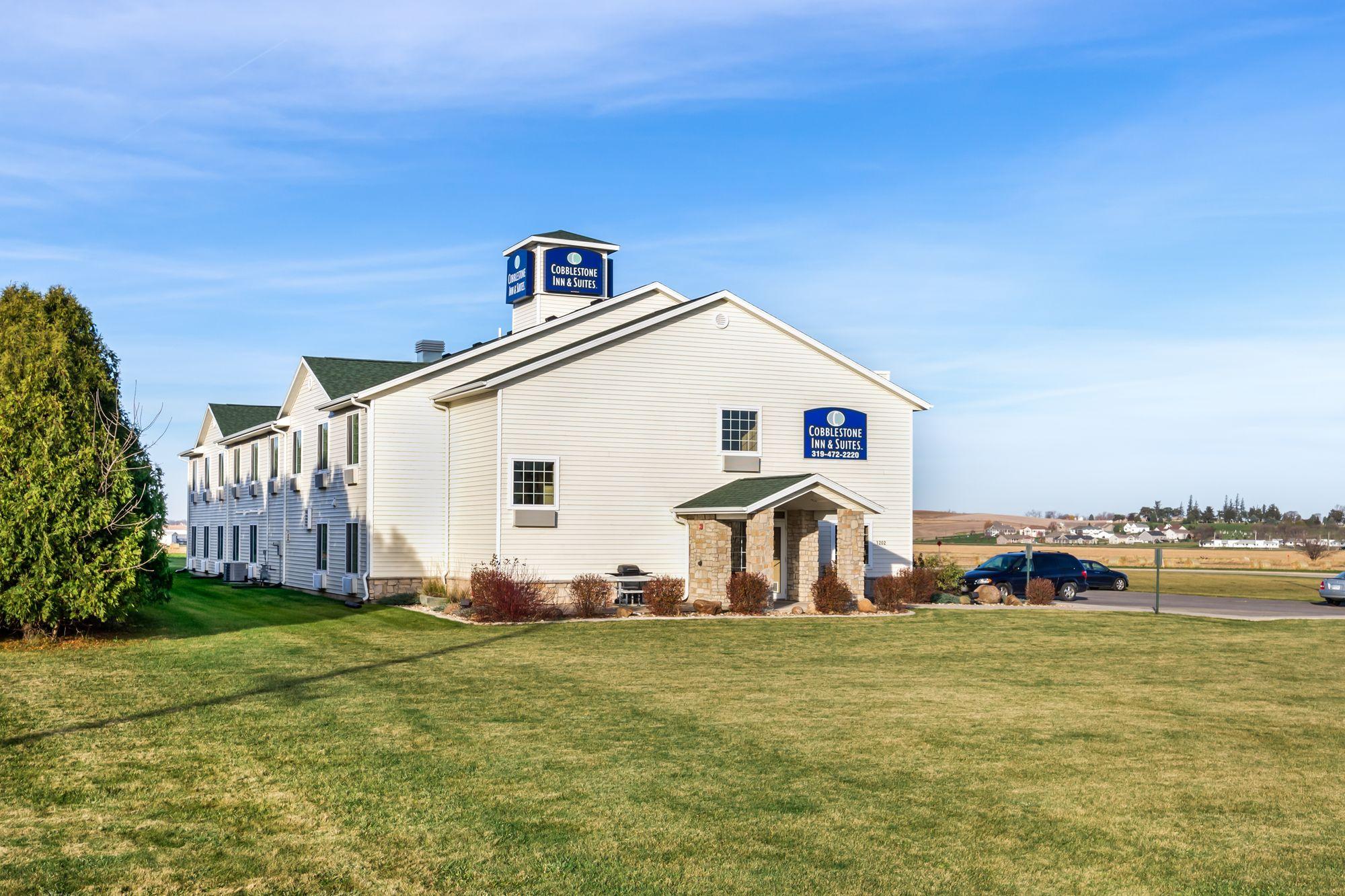 Vista Exterior Cobblestone Inn & Suites - Vinton