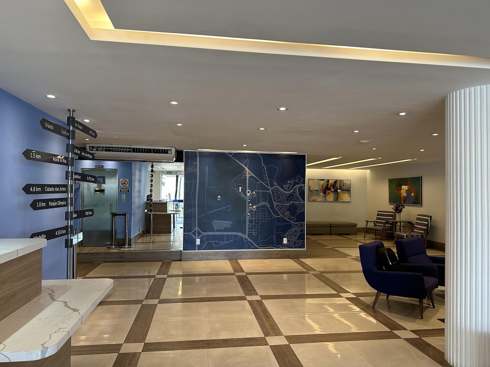 Vista do lobby DOM Barra Hotel