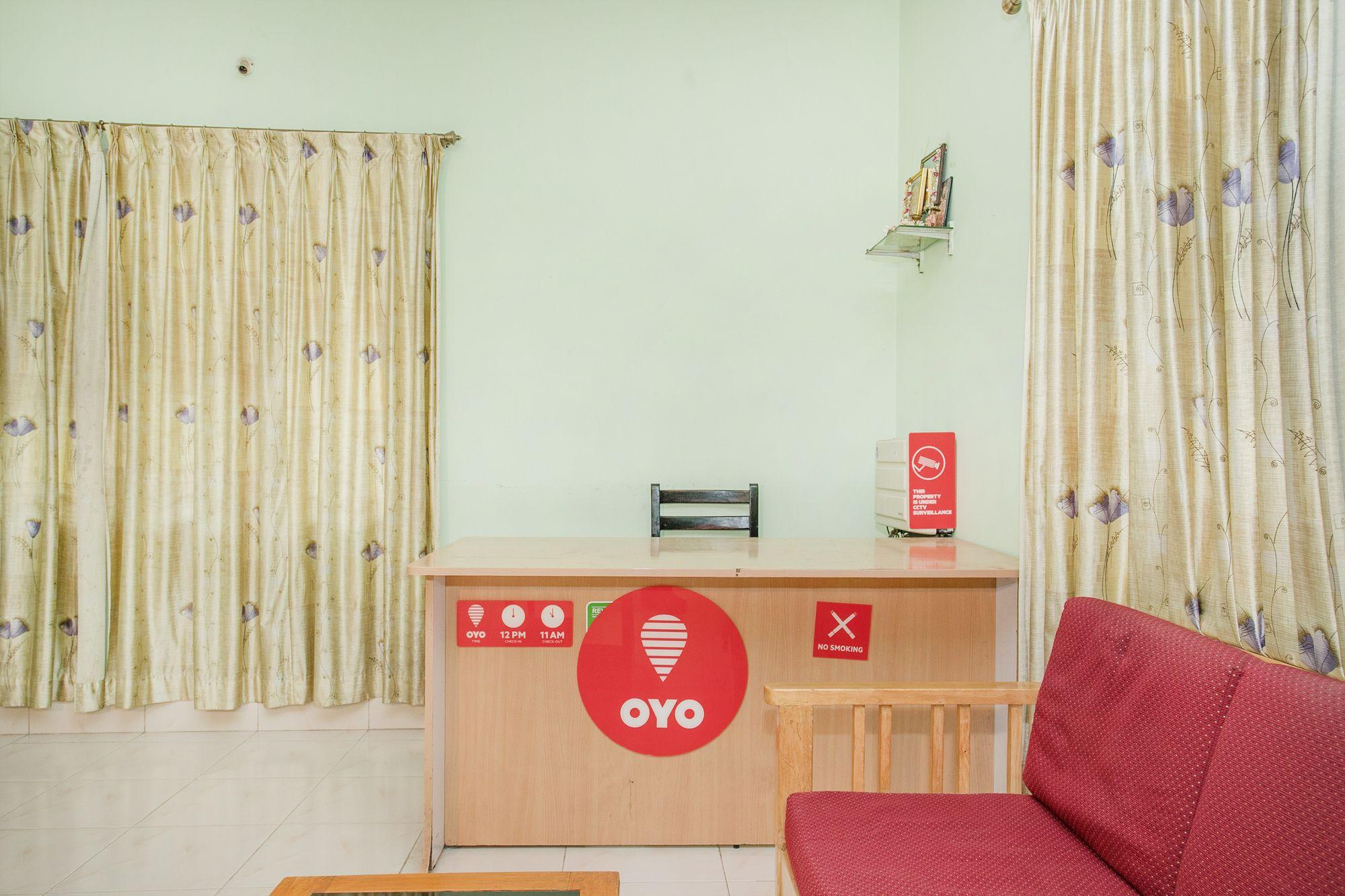 Vista Lobby OYO 11592 Hotel Red Carpet Residence