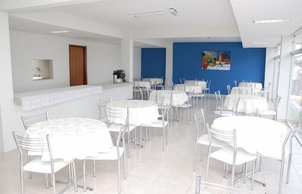 Restaurant Monte Castro Executive Hotel