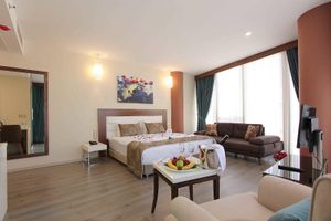 Alojamiento - Forum Suite Hotel
