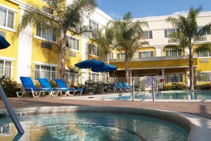 Hospedagens - Hotel Marguerite Trademark Collection by Wyndham