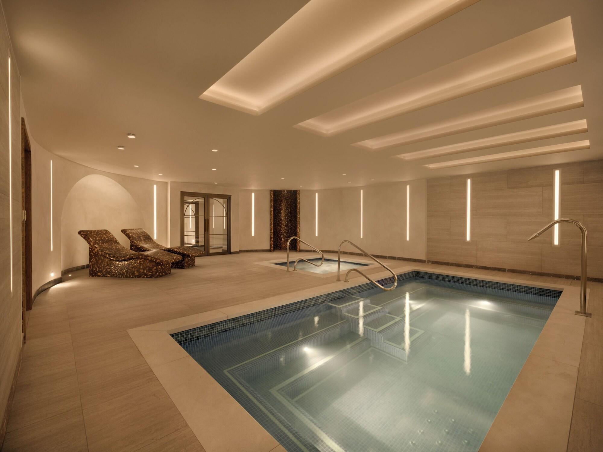 Vista Piscina The Grand Brighton