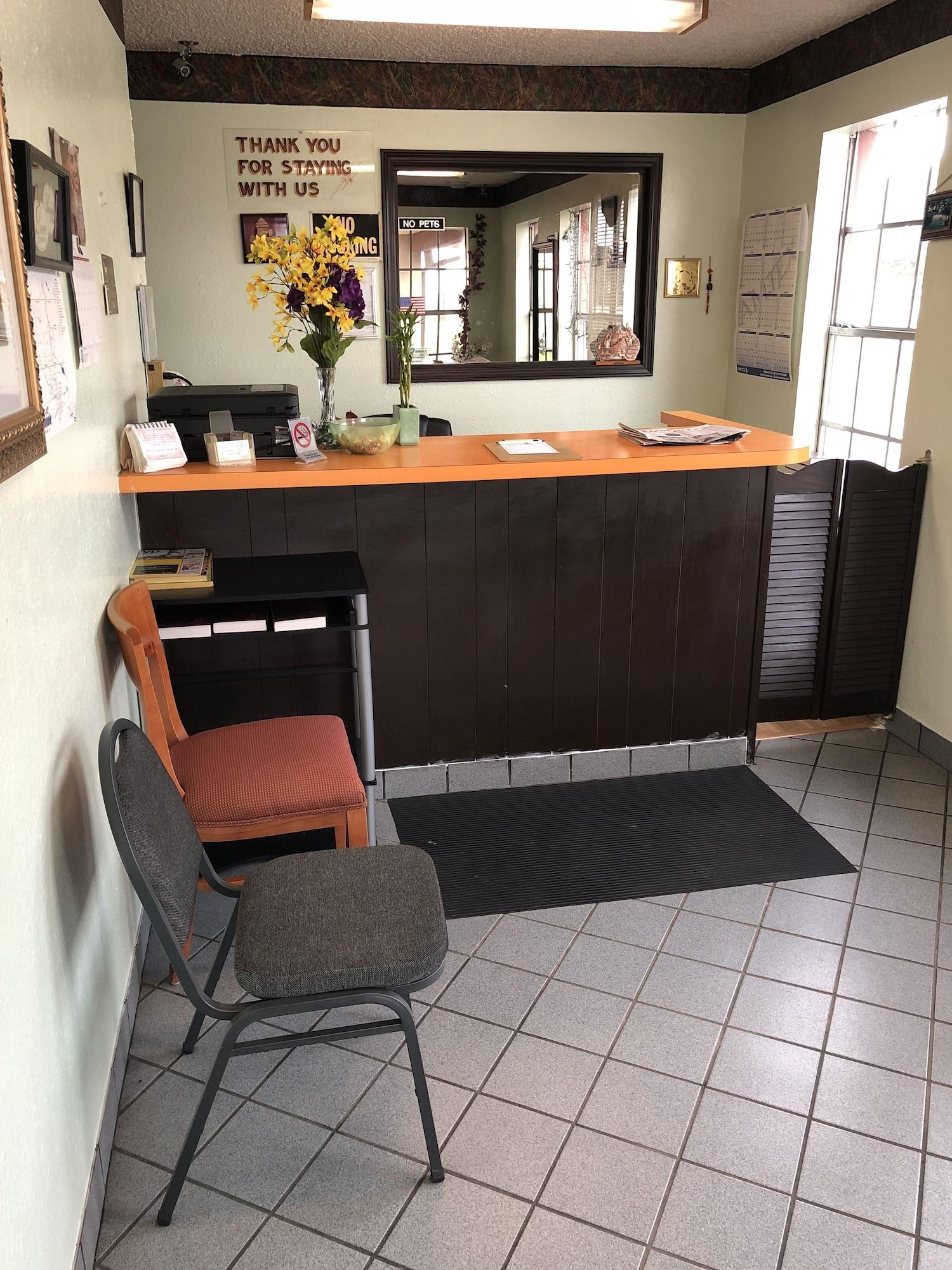 Varios Rexdale Inn