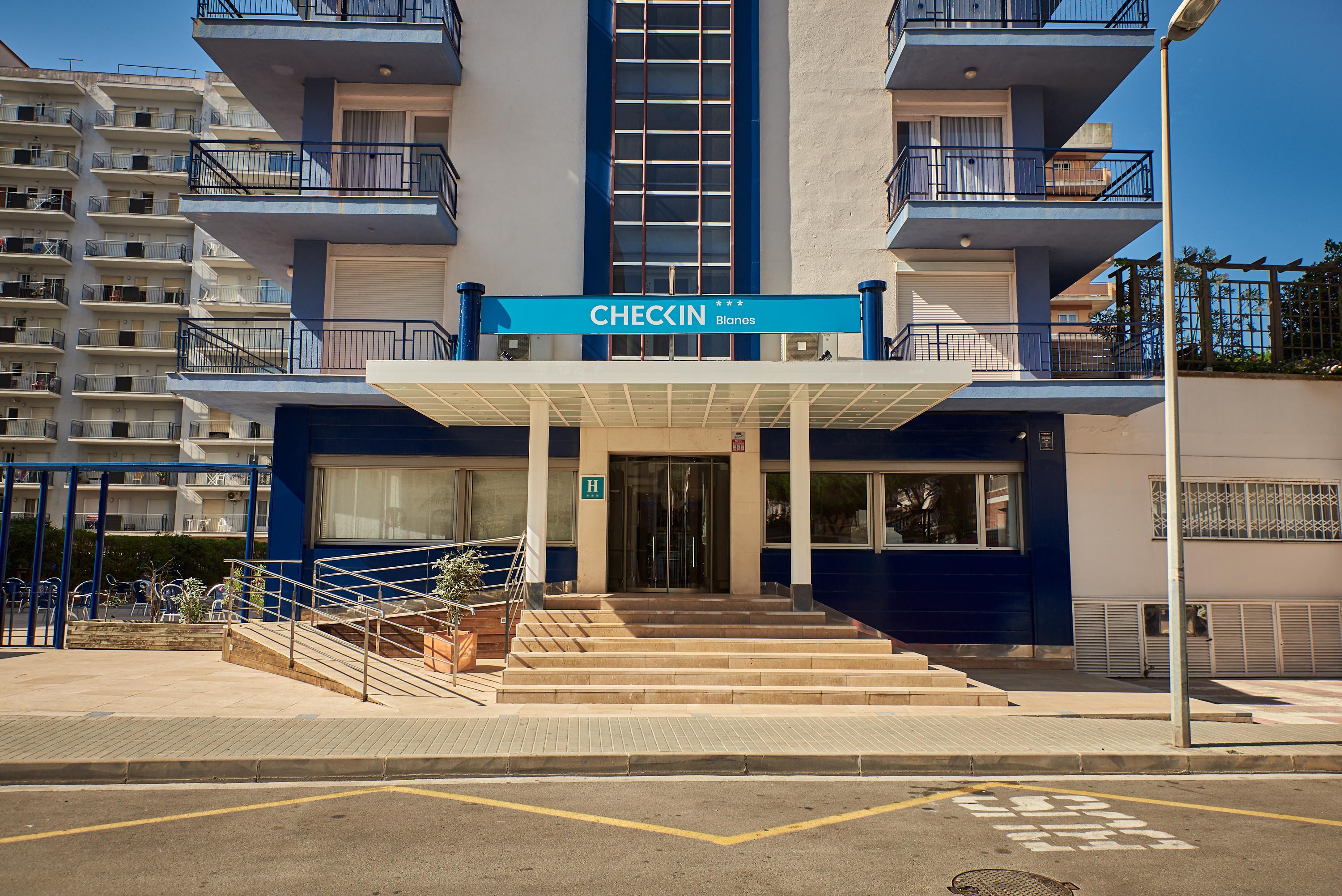 Vista Exterior Checkin Blanes