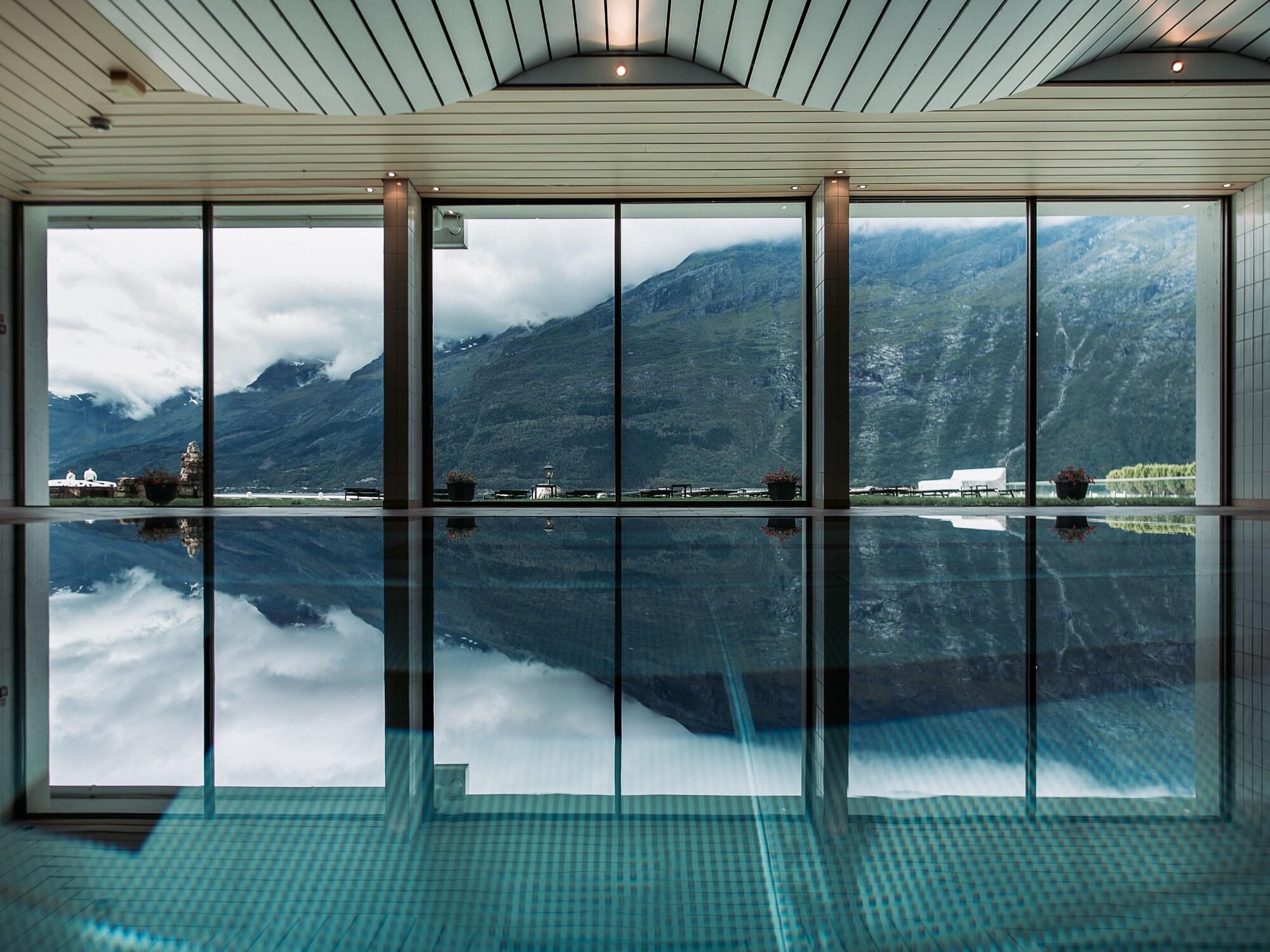 Vista Piscina Hotel Ullensvang