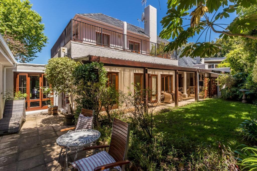 Vista Lobby Fernwood Manor