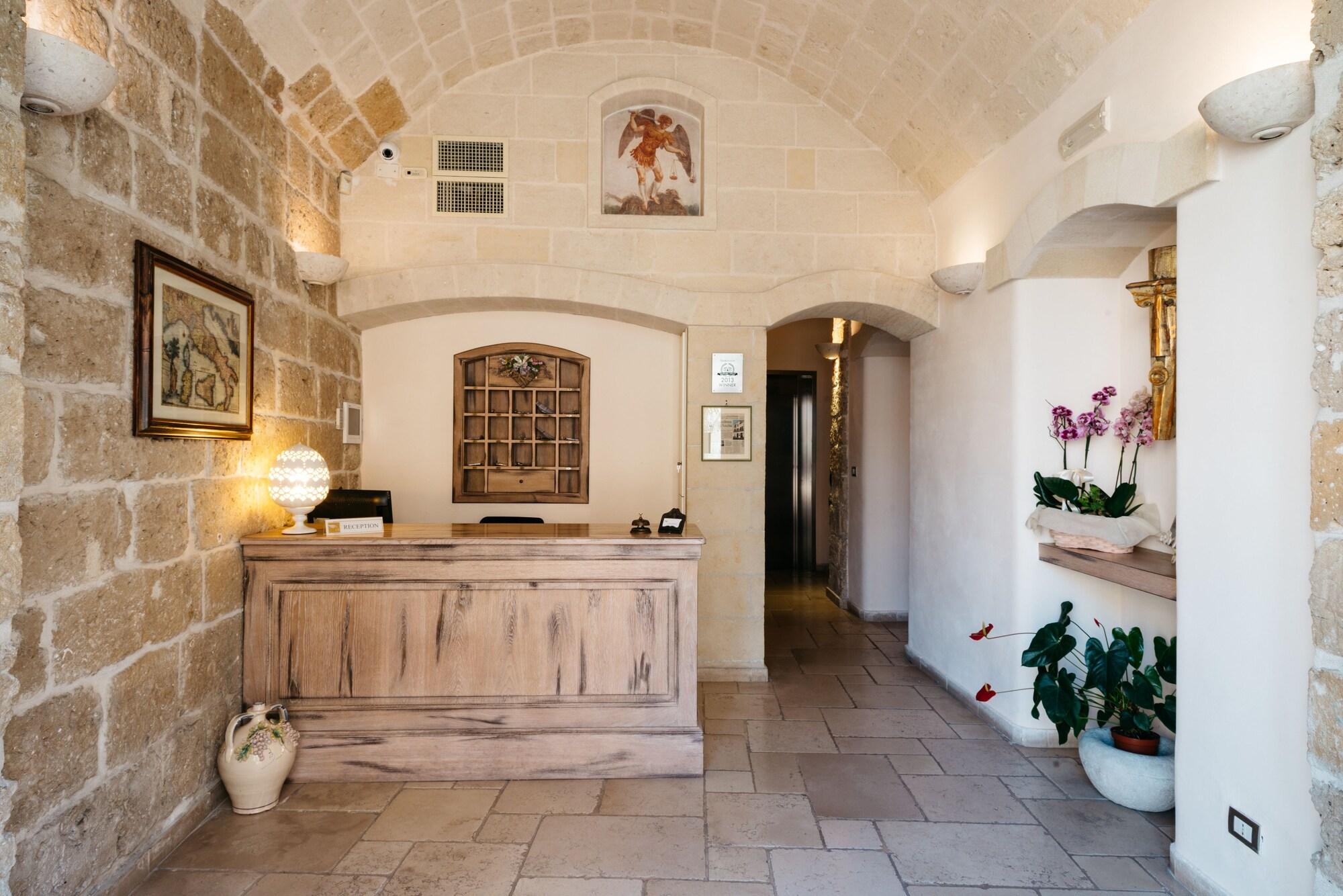 Vista Lobby Hotel L'Arcangelo Boutique Hotel