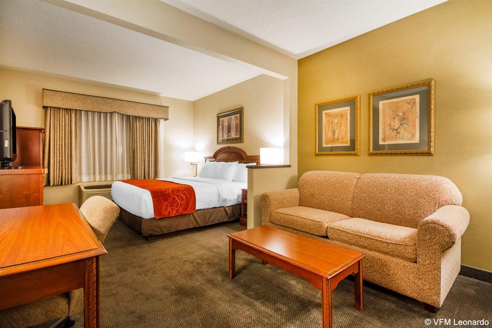 Vista Exterior Comfort Suites Green Bay West