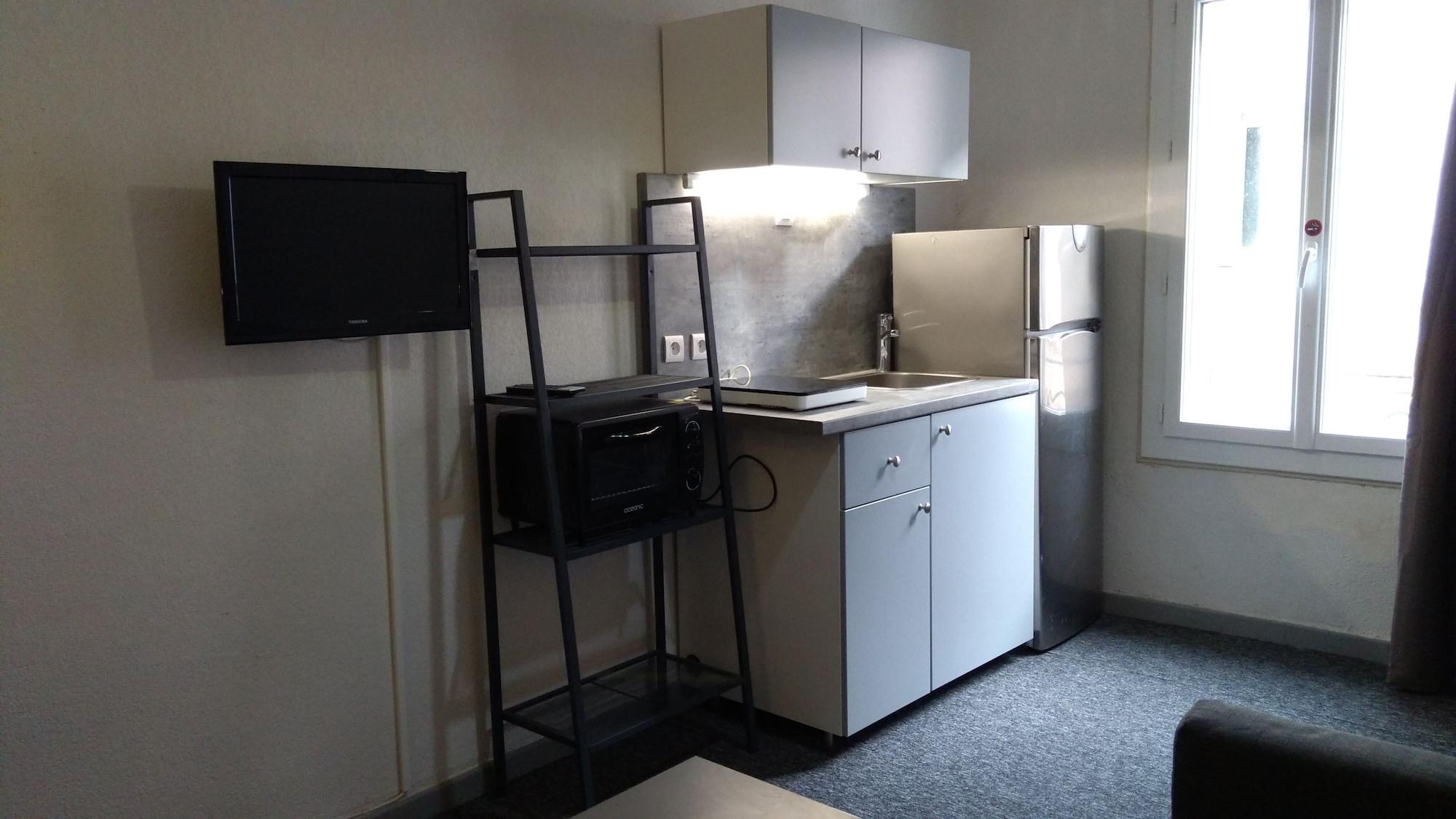 Equipamiento de Habitación Mauguio Center Hôtel