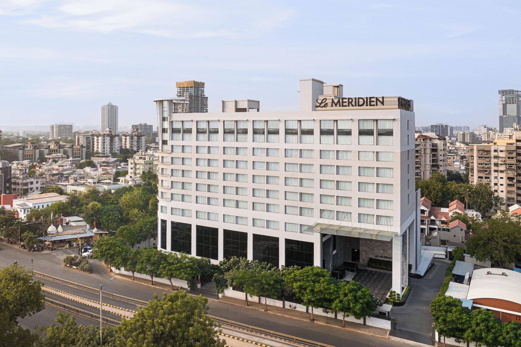 Vista Exterior Le Méridien Ahmedabad