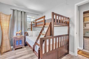 Alquiler Vacacional - Downtown Single Family Modern Bungalow Close To Beaches And Dining 2 Bedroom Home by RedAwning